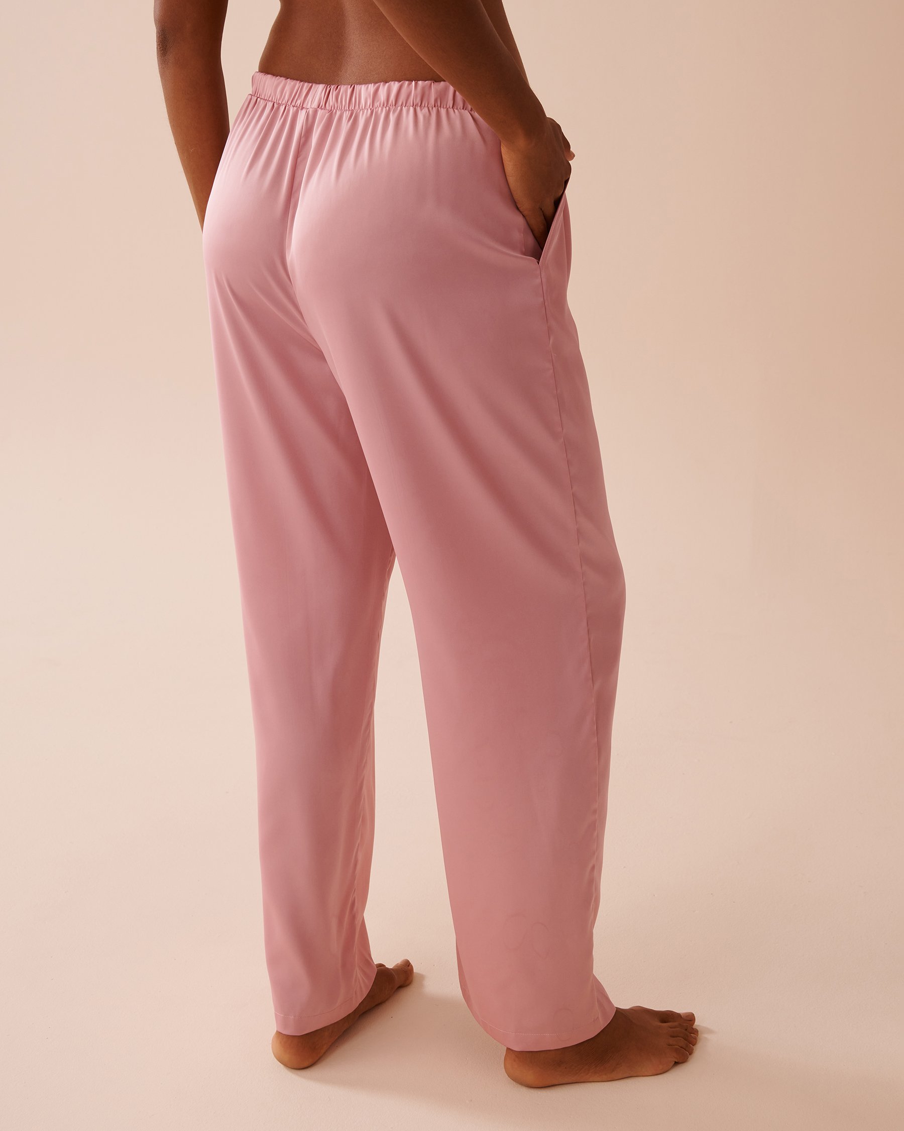LA VIE EN ROSE Ensemble pyjama manches courtes en satin Rose tendre 60400048 - Voir5