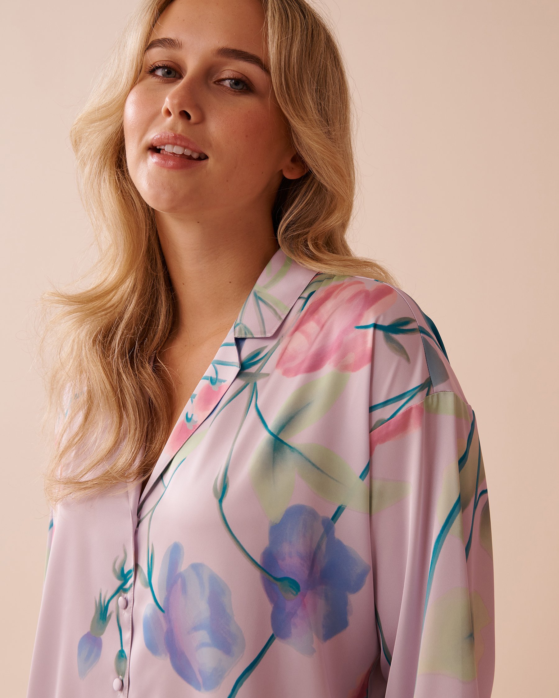 LA VIE EN ROSE Lavender Garden Print Long Sleeve Satin Sleepshirt Lavender Garden 60500172 - View3