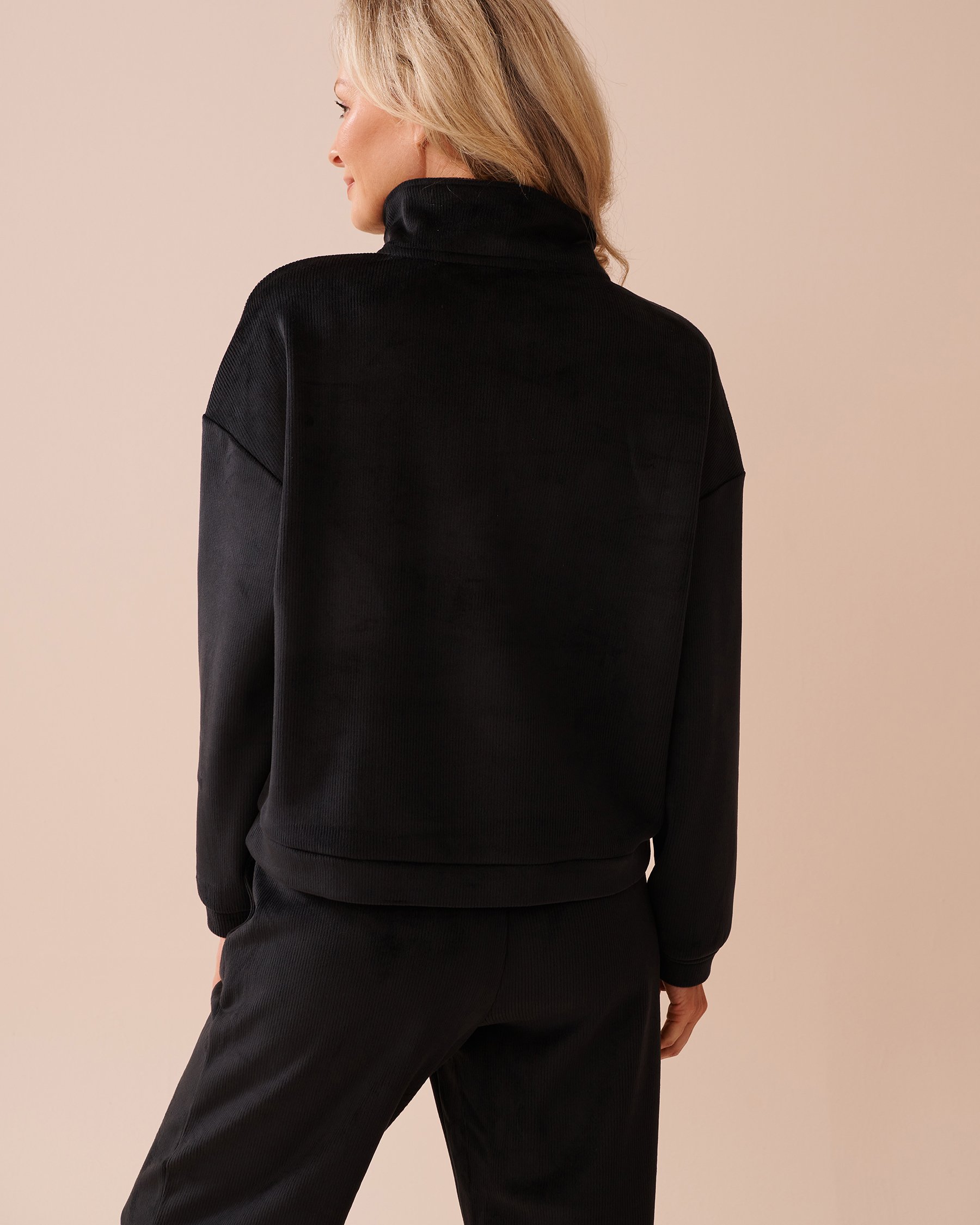 LA VIE EN ROSE Chandail demi-zip épais en tissu côtelé Noir 50100098 - Voir2