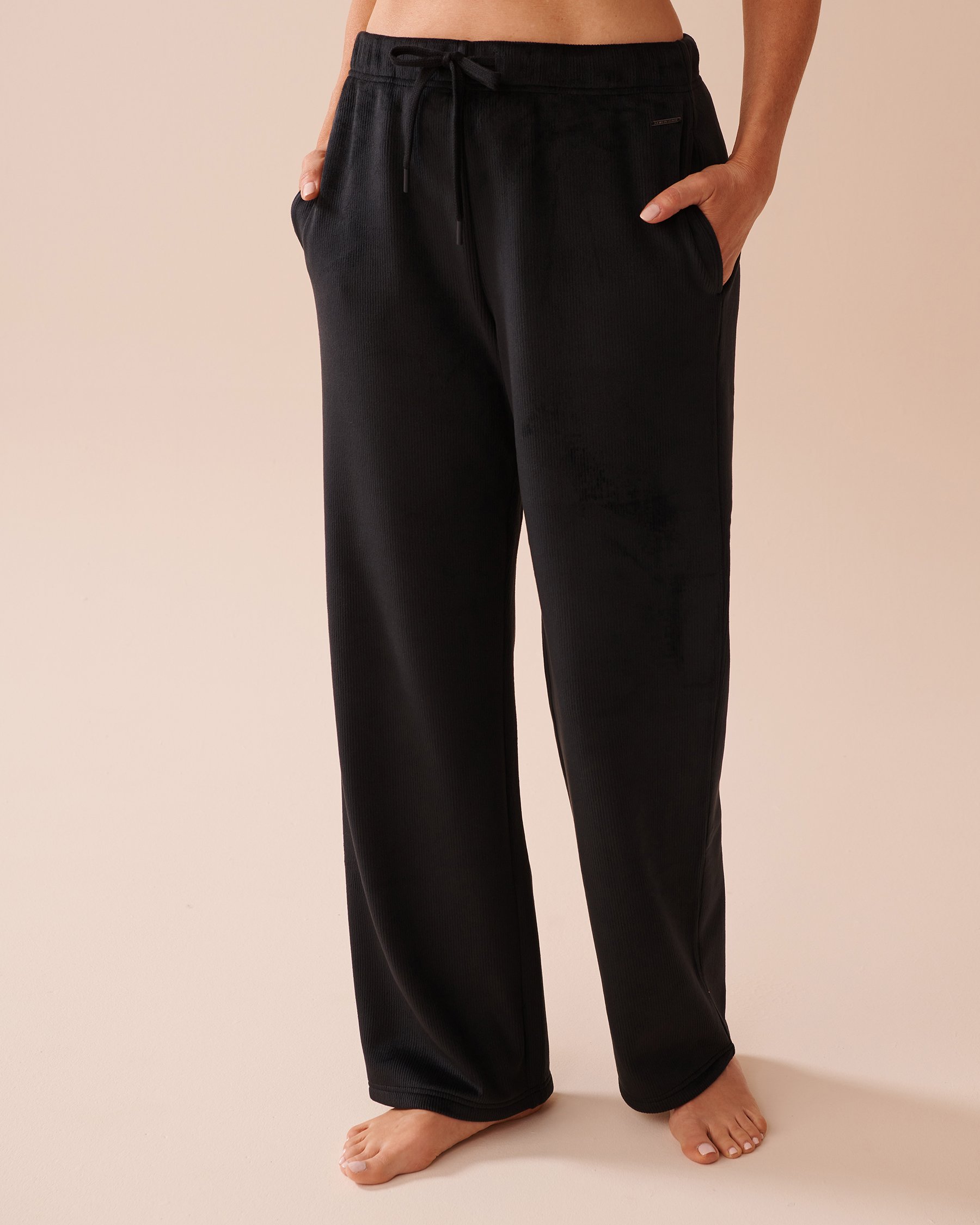 LA VIE EN ROSE Pantalon épais en tissu côtelé Noir 50200085 - Voir1