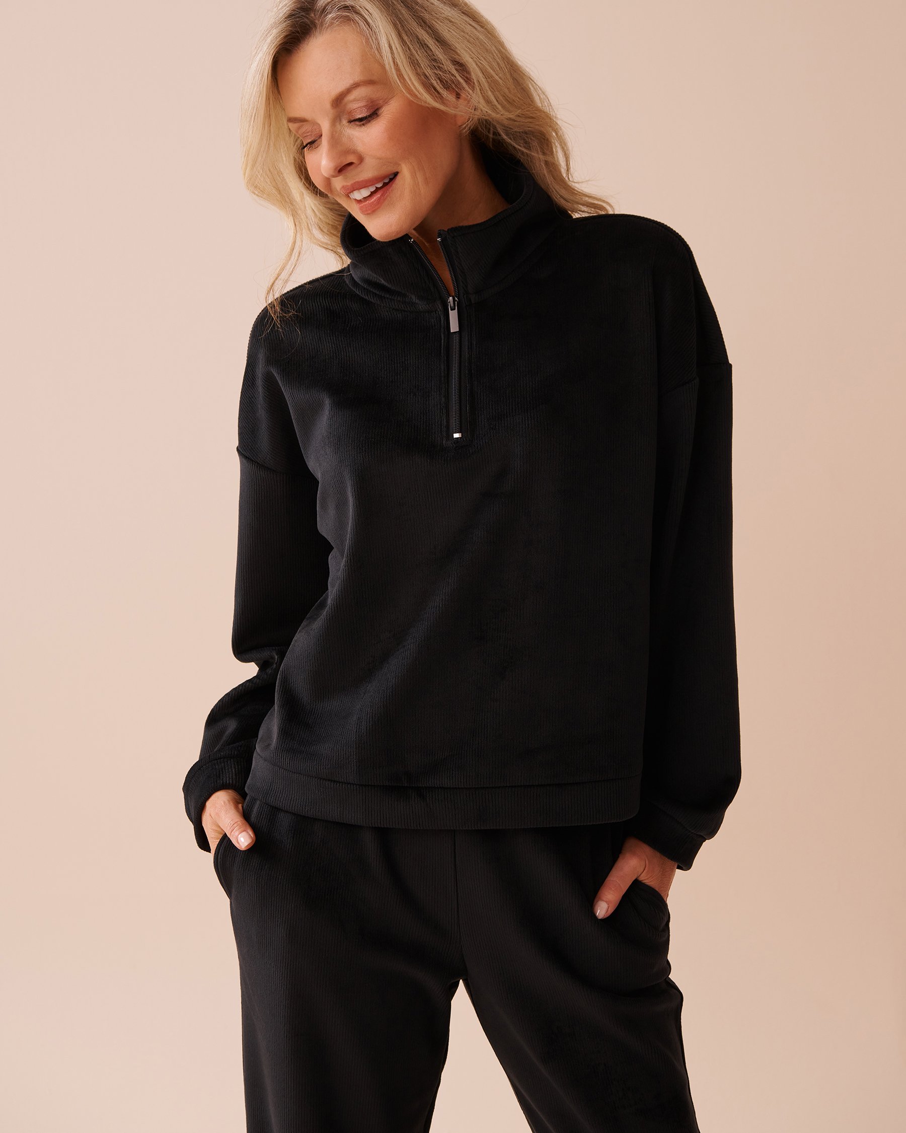 LA VIE EN ROSE Heavy Ribbed Half-zip Sweatshirt Black 50100098 - View1