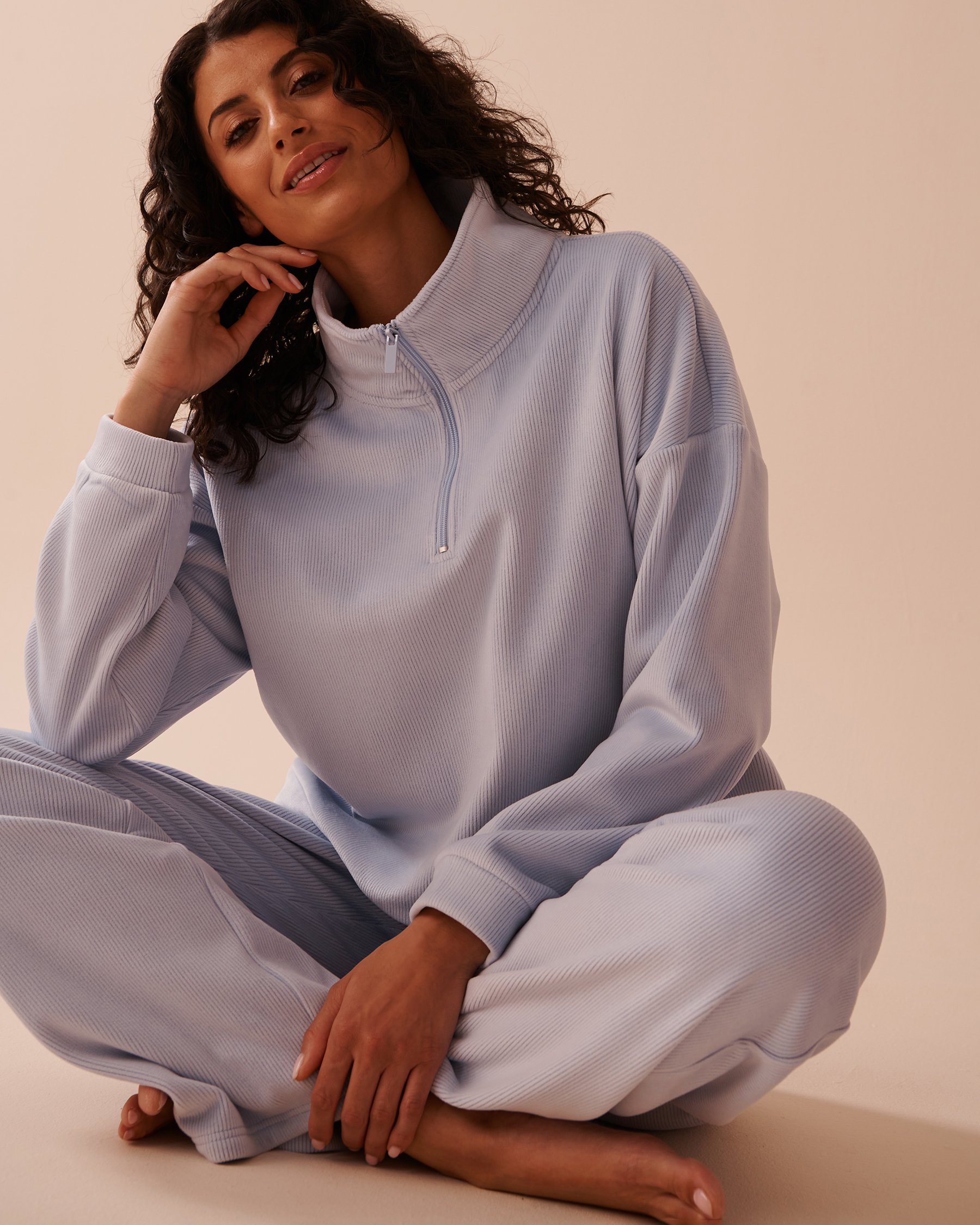 LA VIE EN ROSE Heavy Ribbed Half-zip Sweatshirt Icy Blue 50100098 - View3