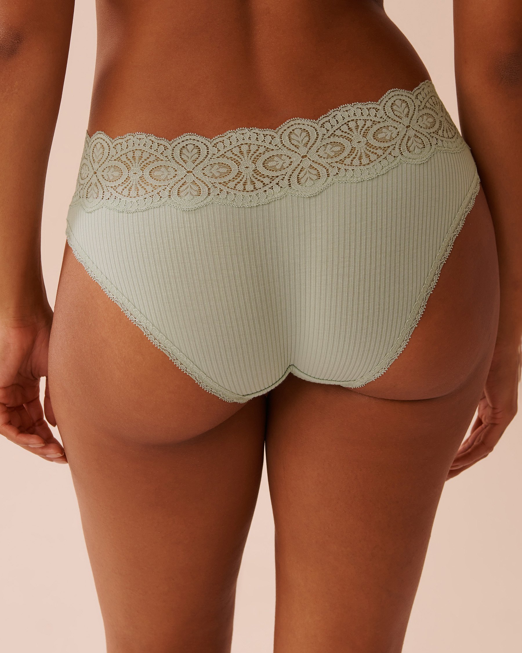 LA VIE EN ROSE Culotte bikini côtelée bordure de dentelle Vert glacé 20100556 - Voir2