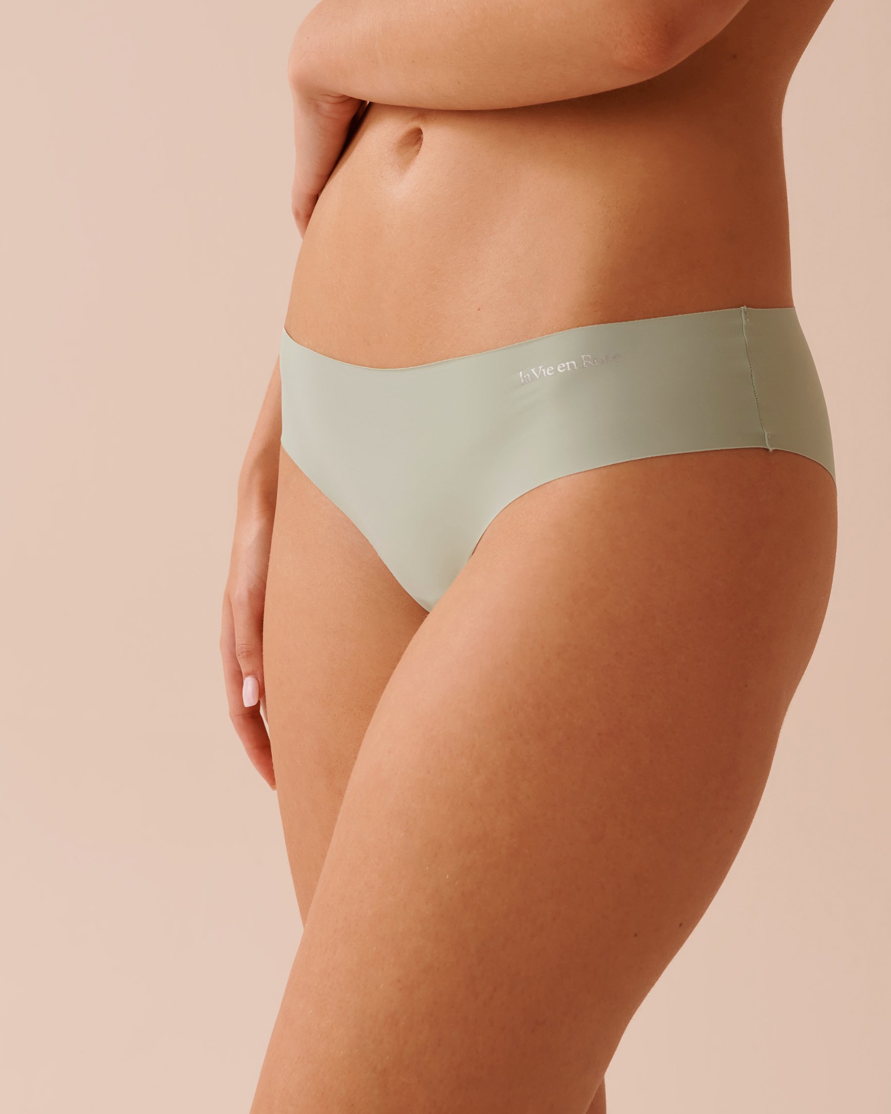 LA VIE EN ROSE Microfiber Invisible Cheeky Panty Frosty Green 20200570 - View1