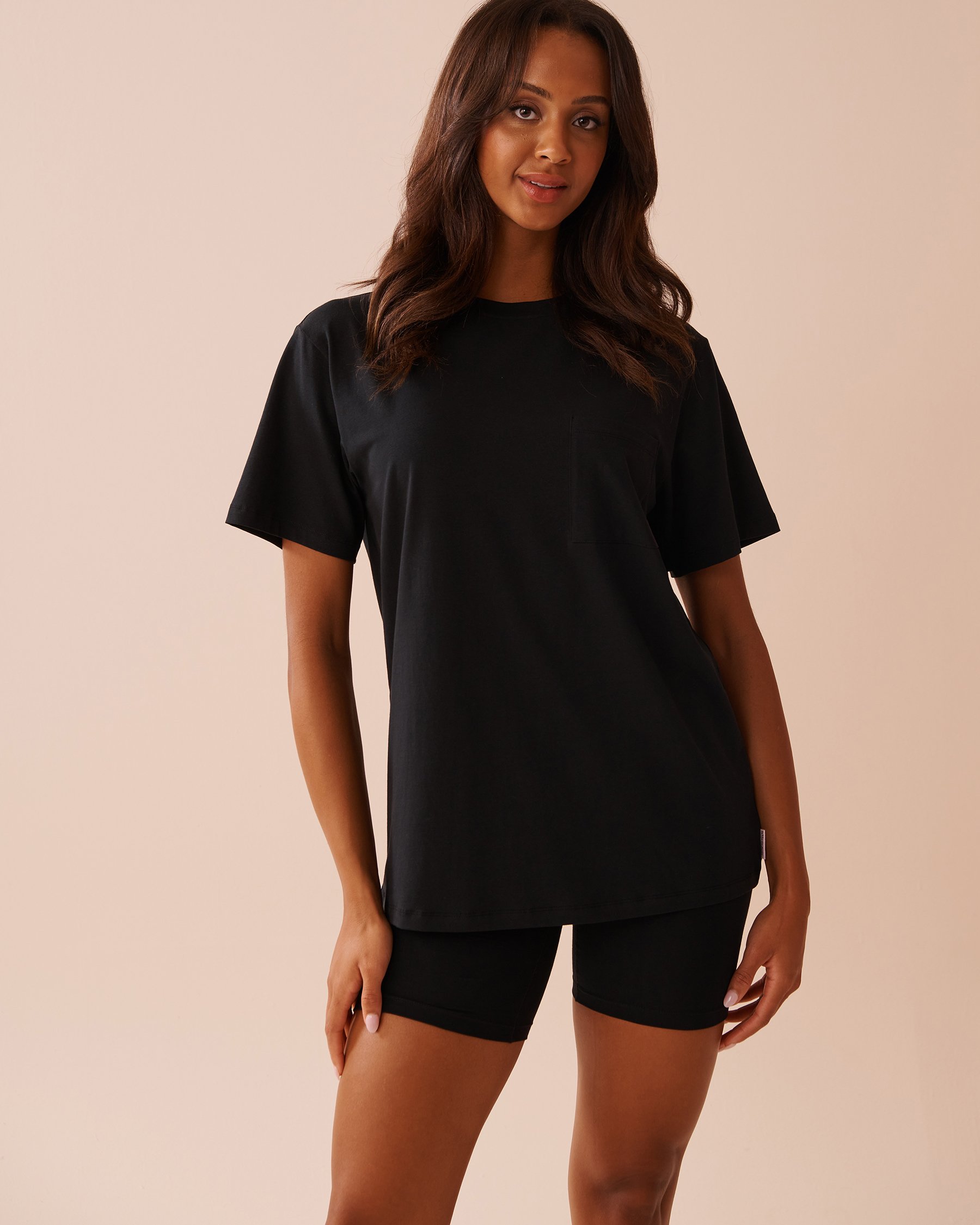 LA VIE EN ROSE T-shirt en coton à poche Noir 40100677 - Voir1