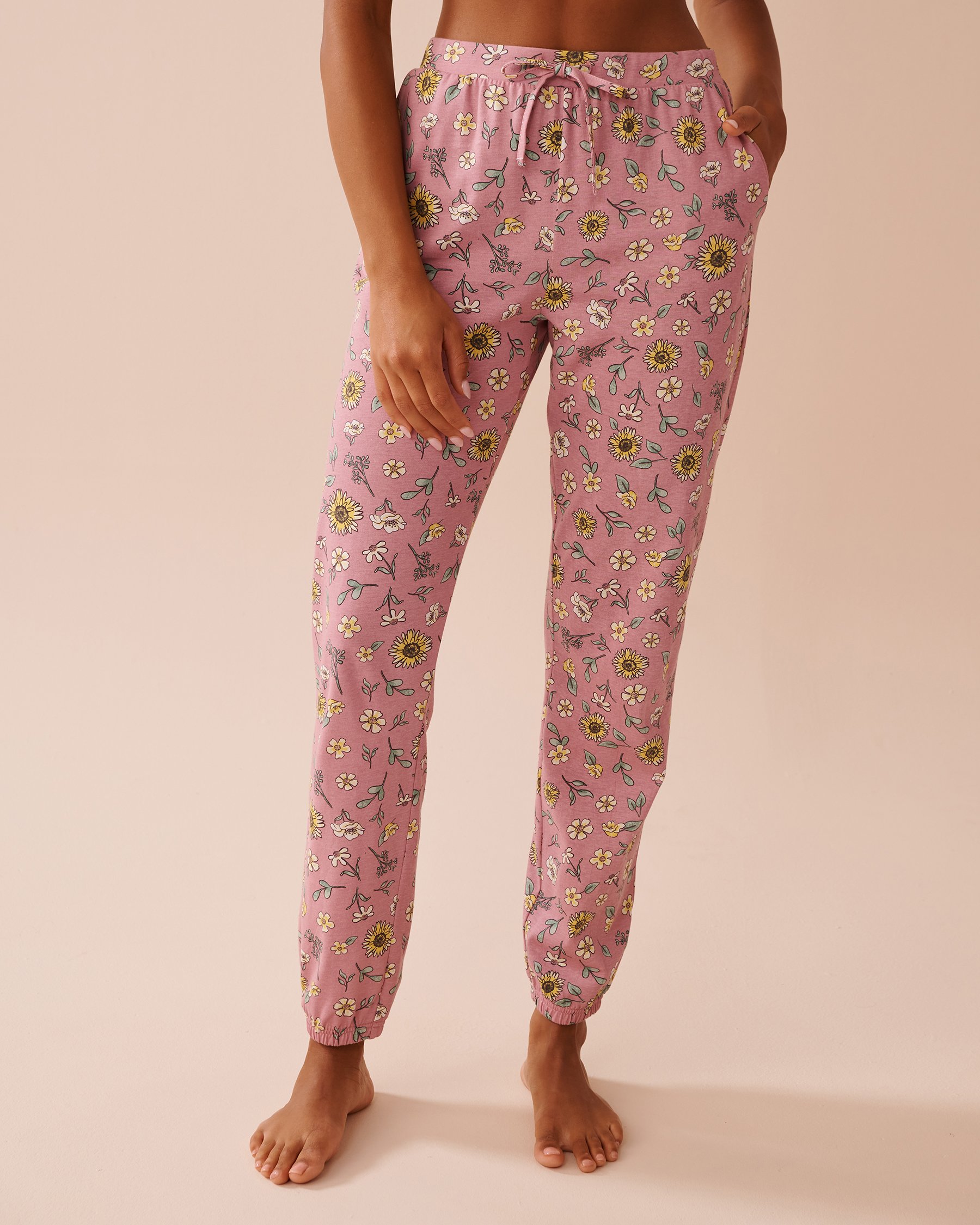 LA VIE EN ROSE Pantalon de pyjama jogger en coton à imprimé tournesol Vieux rose/Tournesol 40200684 - Voir1