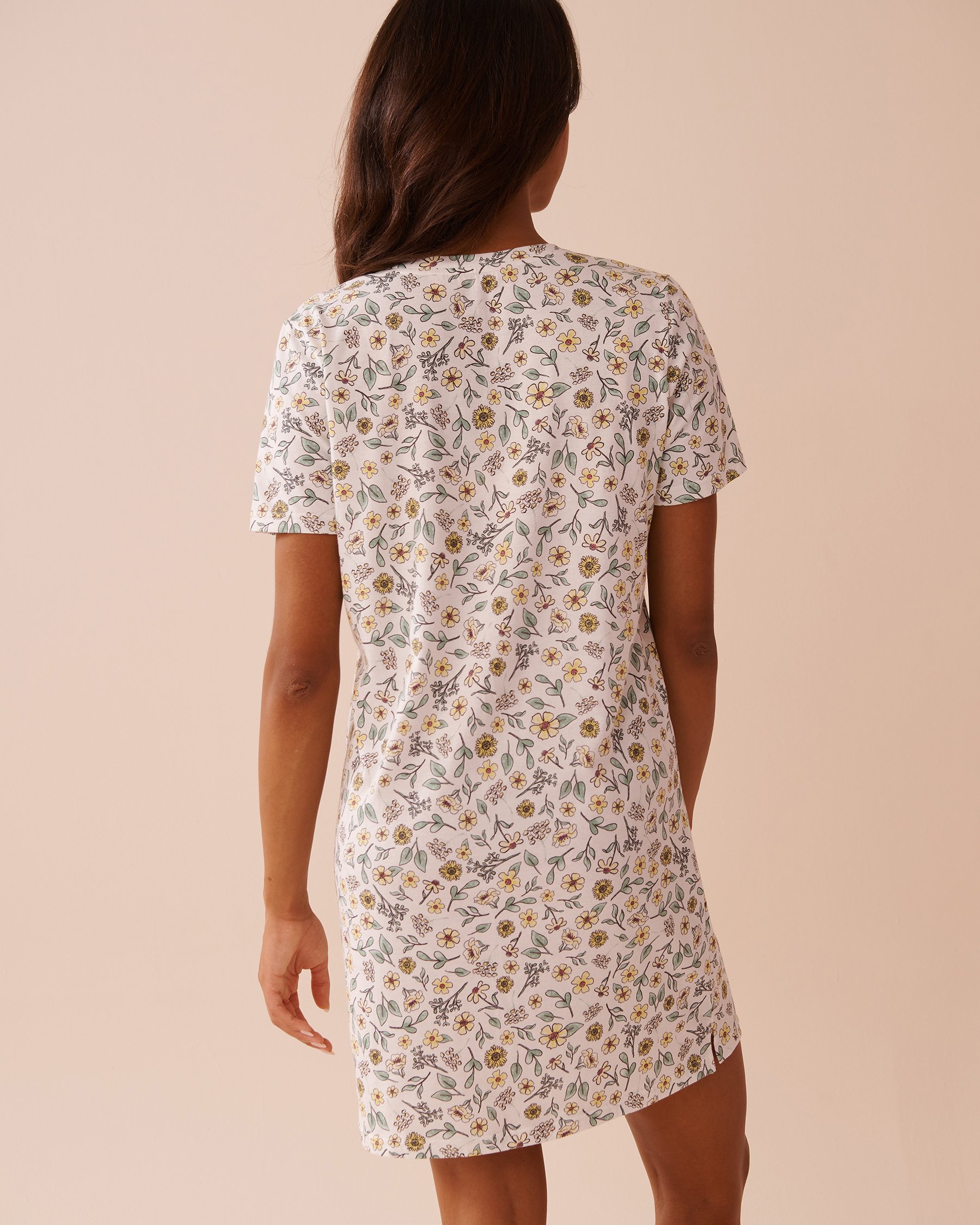 LA VIE EN ROSE Chemise de nuit manches courtes à imprimé tournesol Blanc/Tournesol 40500412 - Voir2