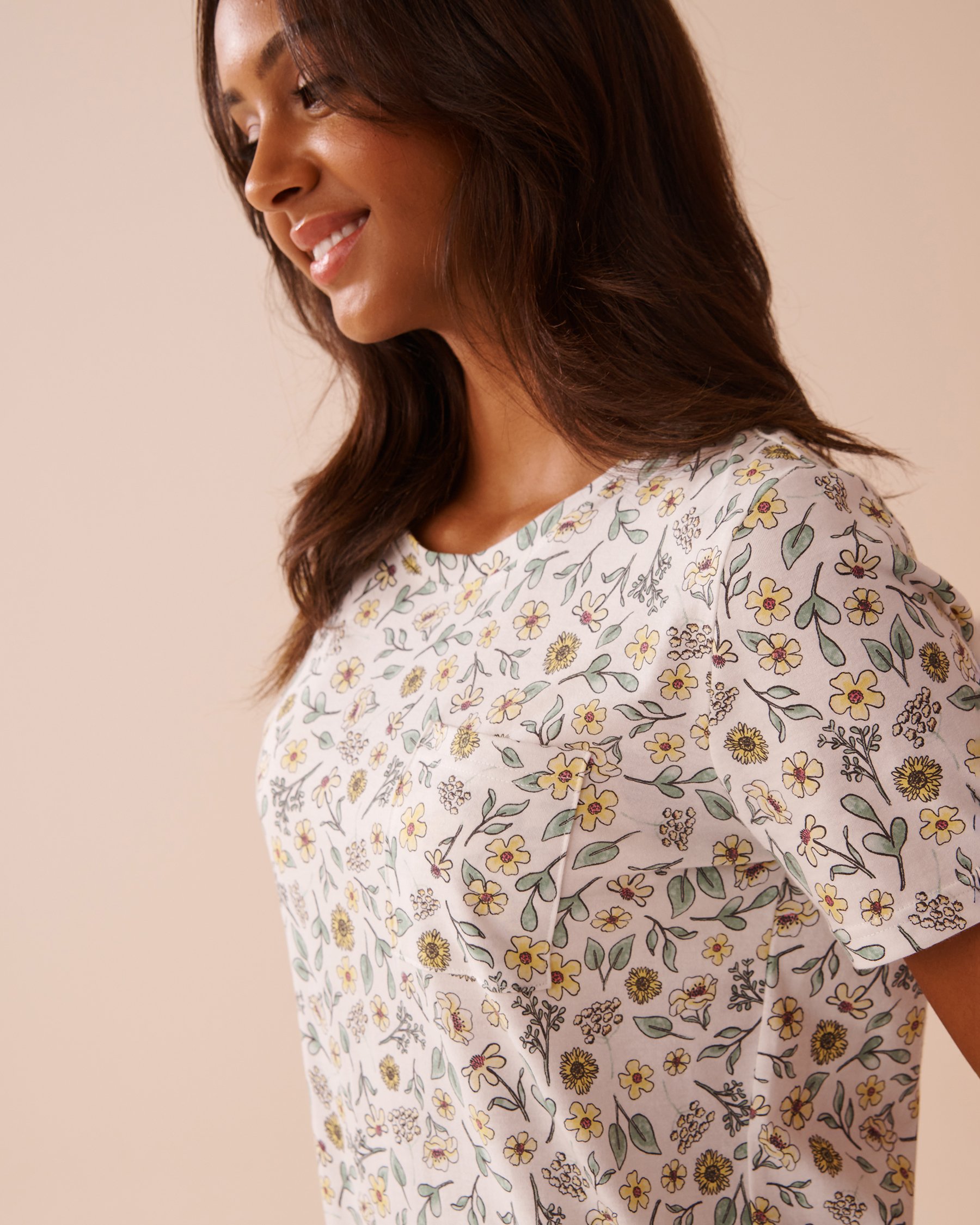 LA VIE EN ROSE Chemise de nuit manches courtes à imprimé tournesol Blanc/Tournesol 40500412 - Voir3