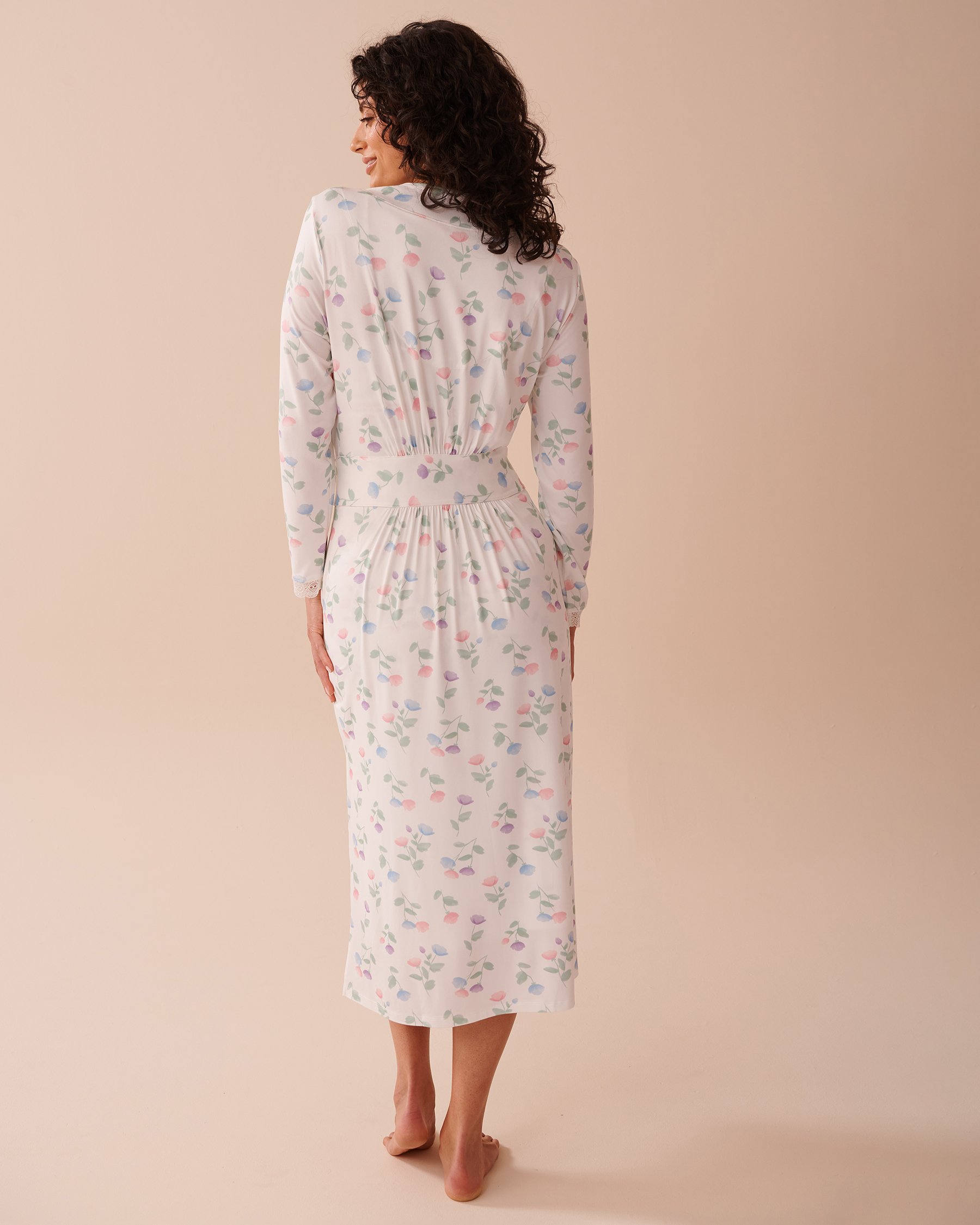 LA VIE EN ROSE Tulip Print Super Soft Long Kimono White/Pastel Tulips 40600201 - View3