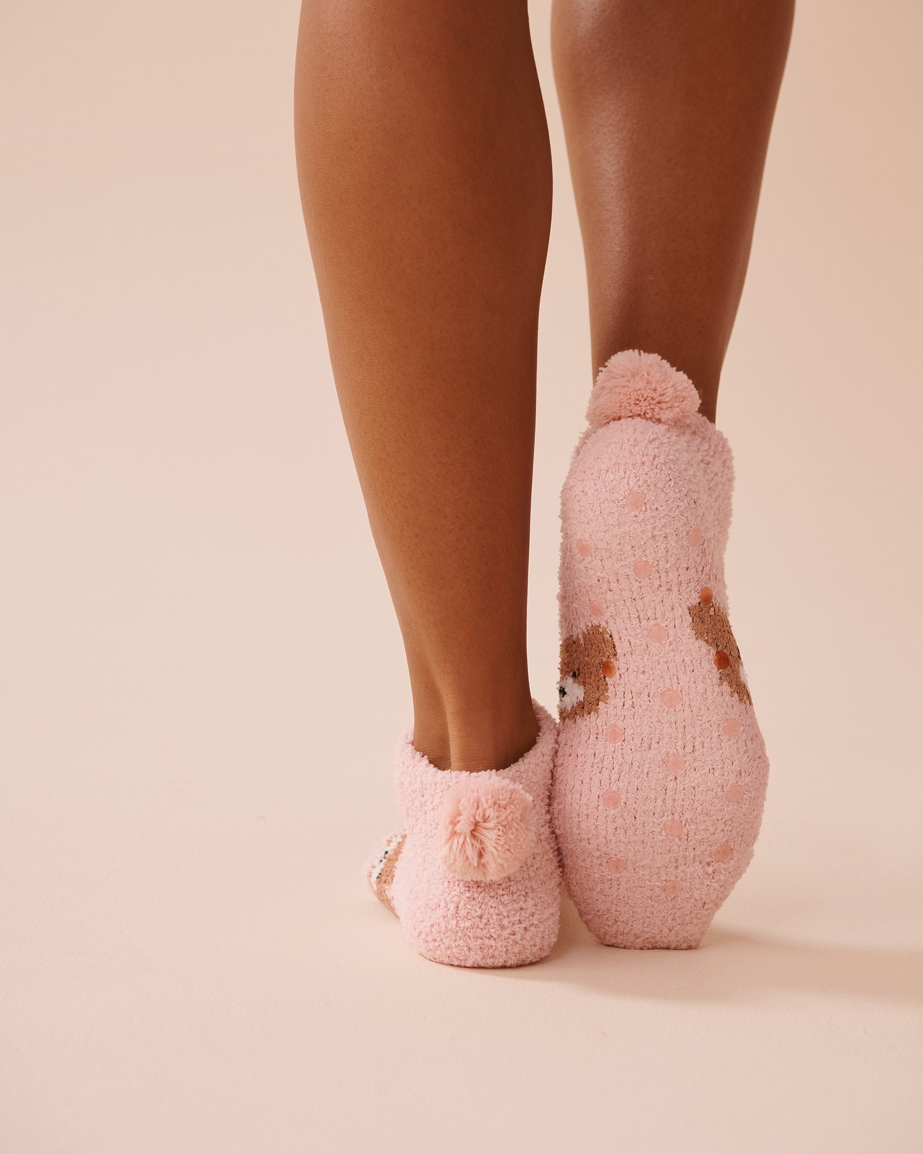 LA VIE EN ROSE Bas en peluche douce à pompon Rose/Oursons 40700374 - View3