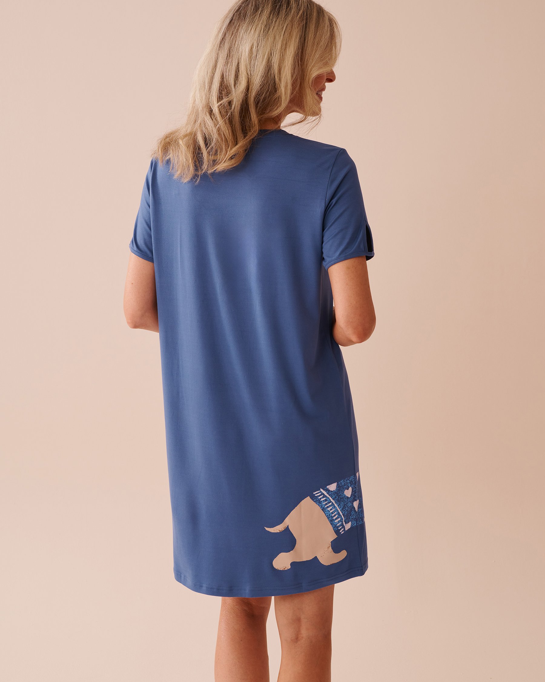 LA VIE EN ROSE Chemise de nuit manches courtes ultra douce imprimé chien Bleu grisé 40500402 - View2