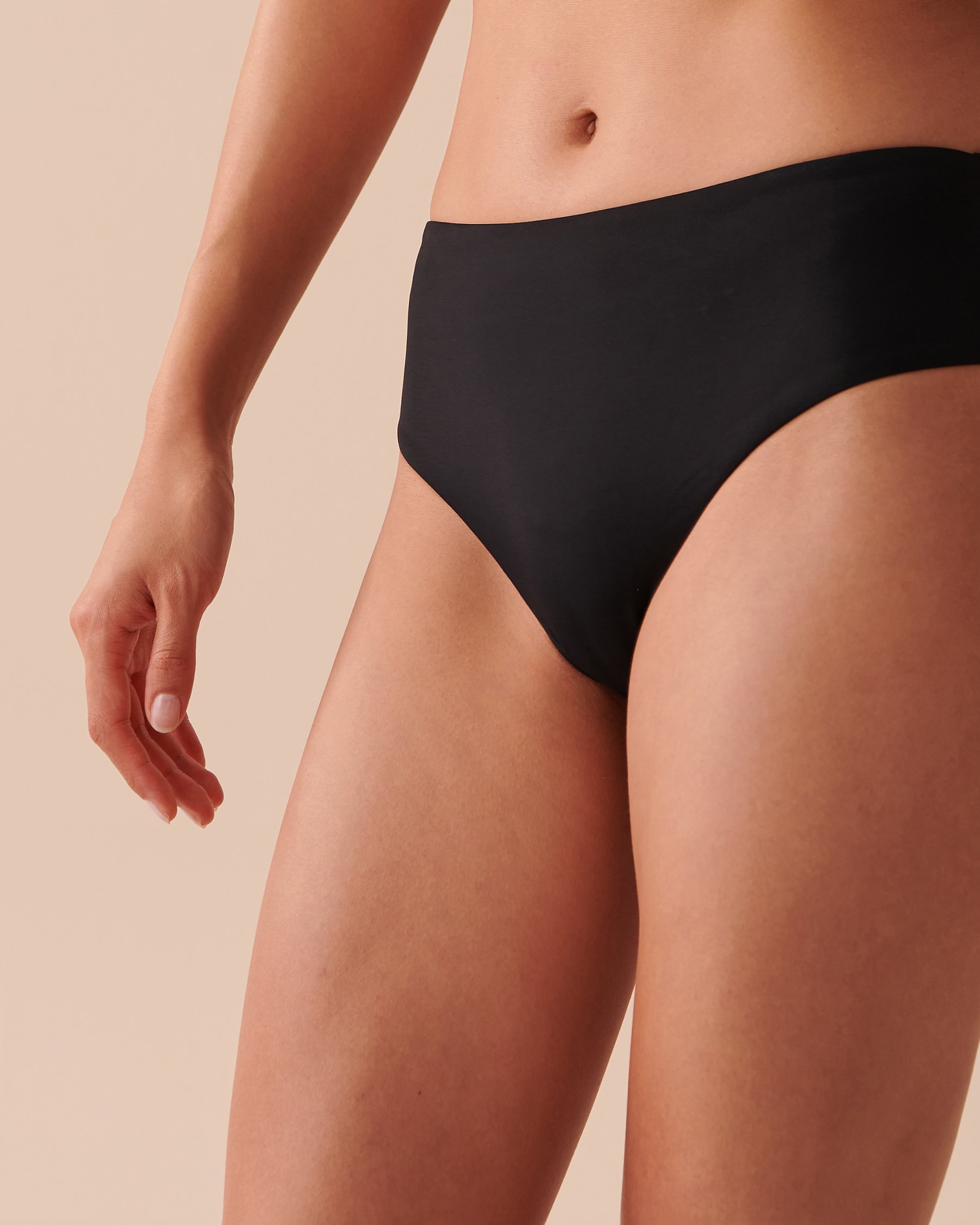 LA VIE EN ROSE AQUA BLACK Mid-rise Cheeky Bikini Bottom Black 70300632 - View2