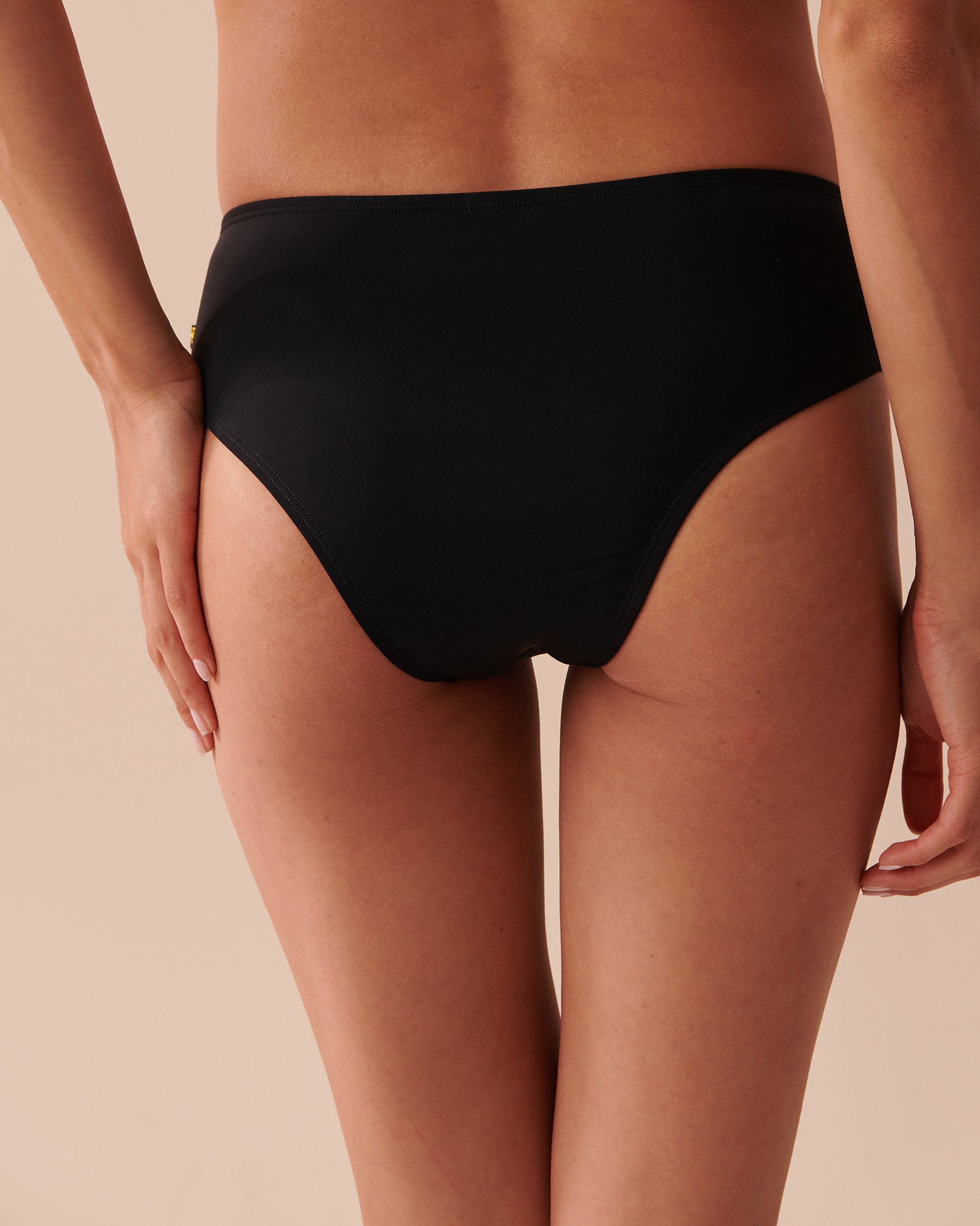 LA VIE EN ROSE AQUA BLACK Mid-rise Cheeky Bikini Bottom Black 70300632 - View3