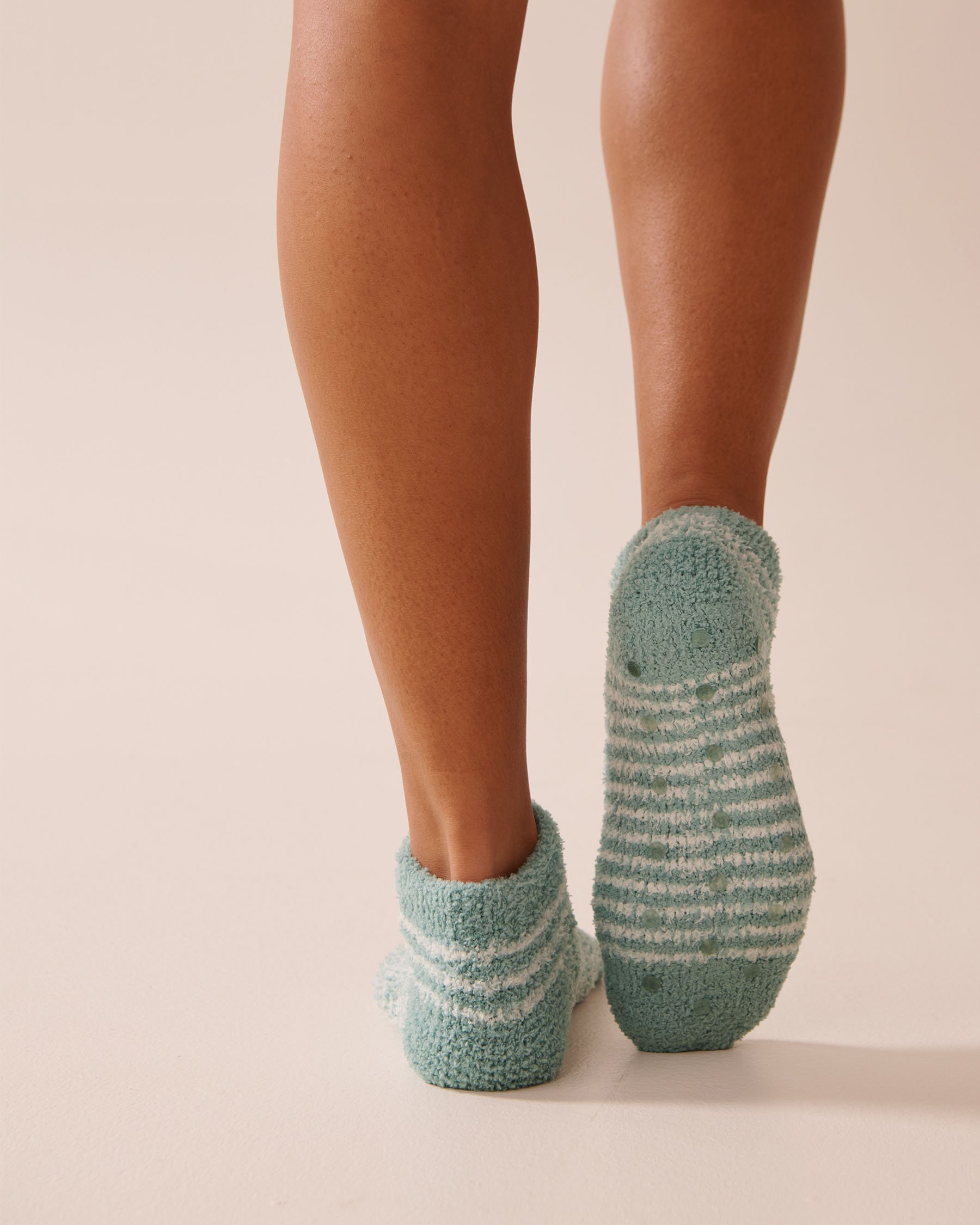 LA VIE EN ROSE Soft Plush Stripe Socks Blue Mist Stripes 40700381 - View2