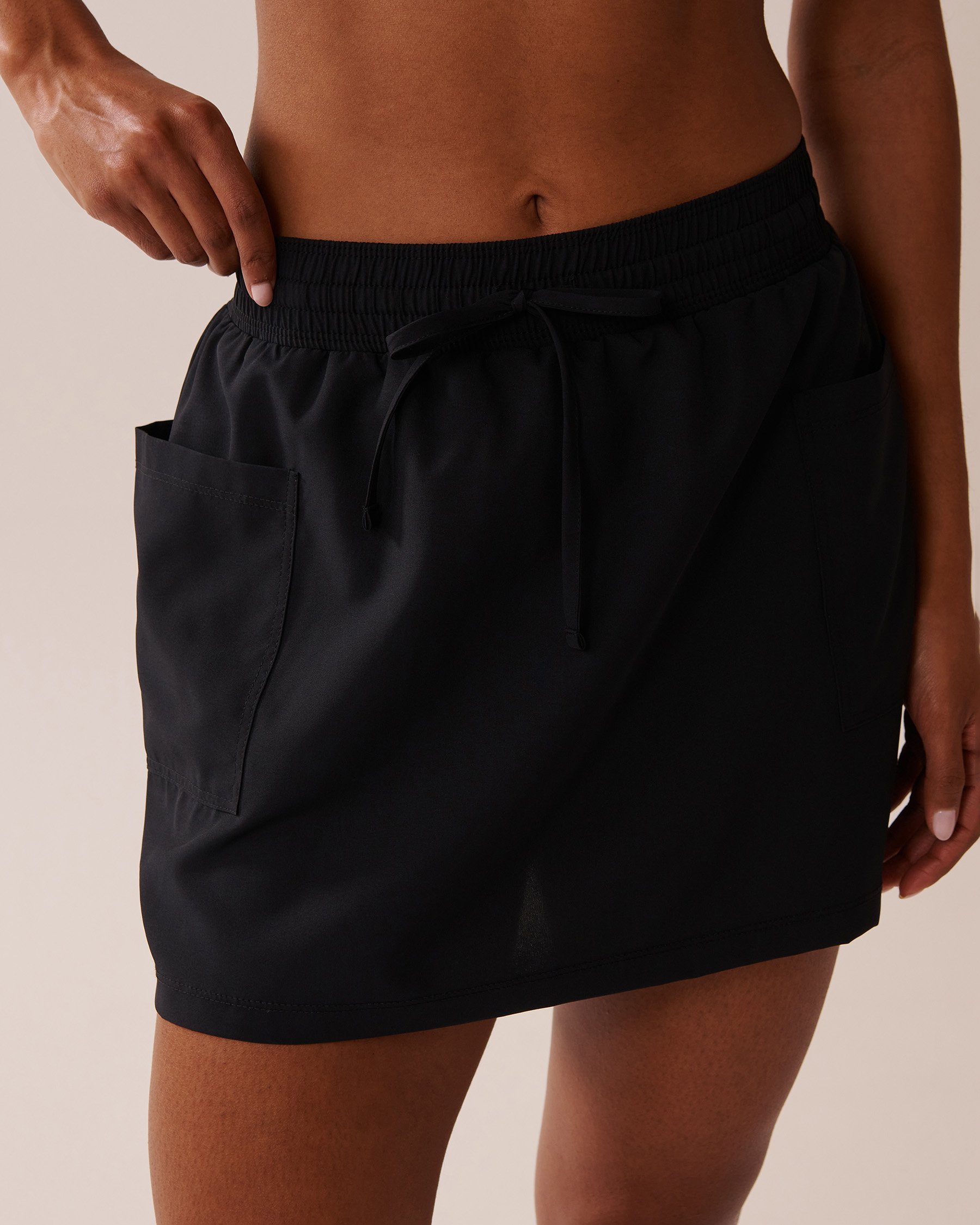 LA VIE EN ROSE AQUA Recycled Fibers Beach Skirt Black 80200064 - View1