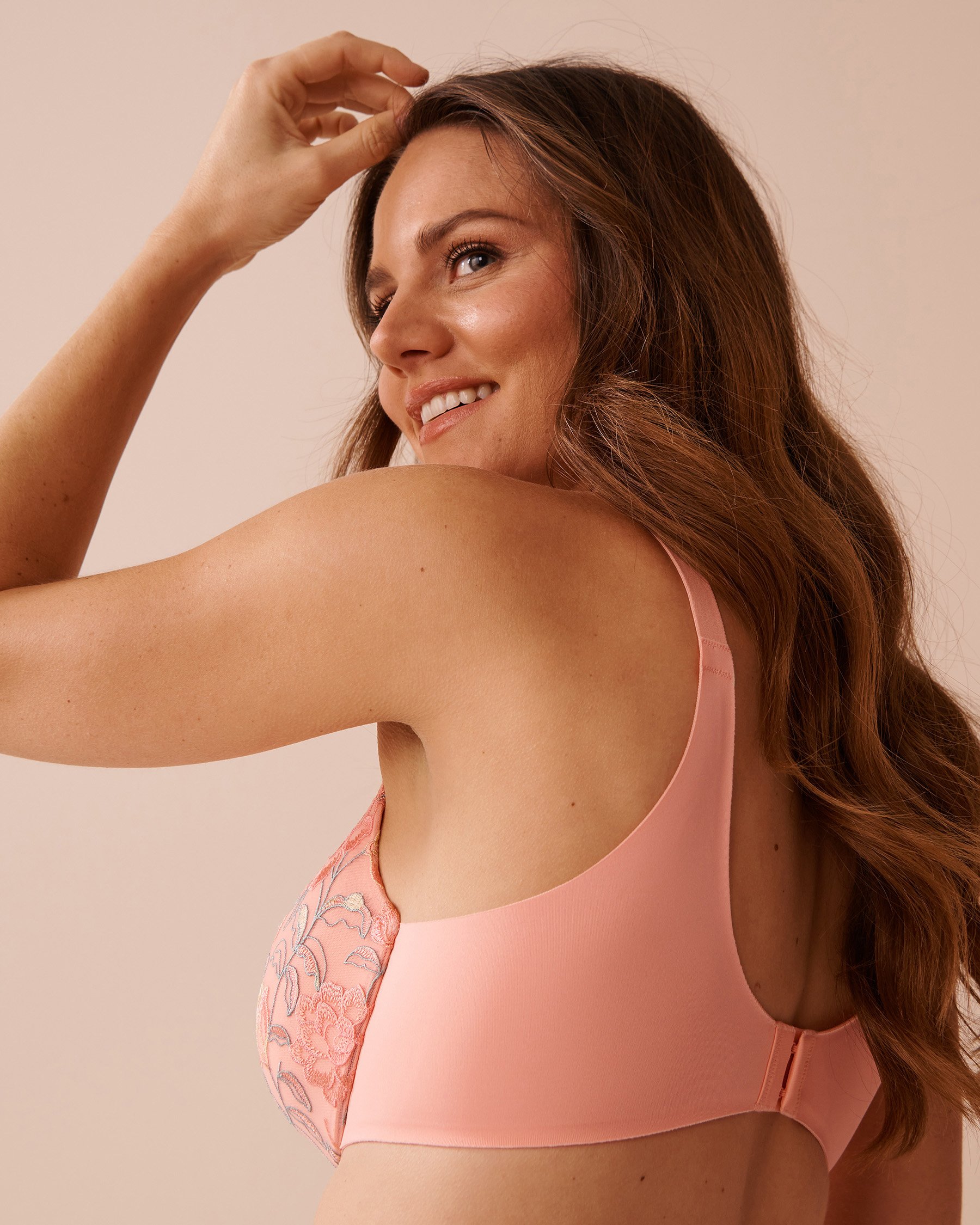 LA VIE EN ROSE Lightly Lined Sleek Back Bra Peachy Pink Flowers 10200473 - View3
