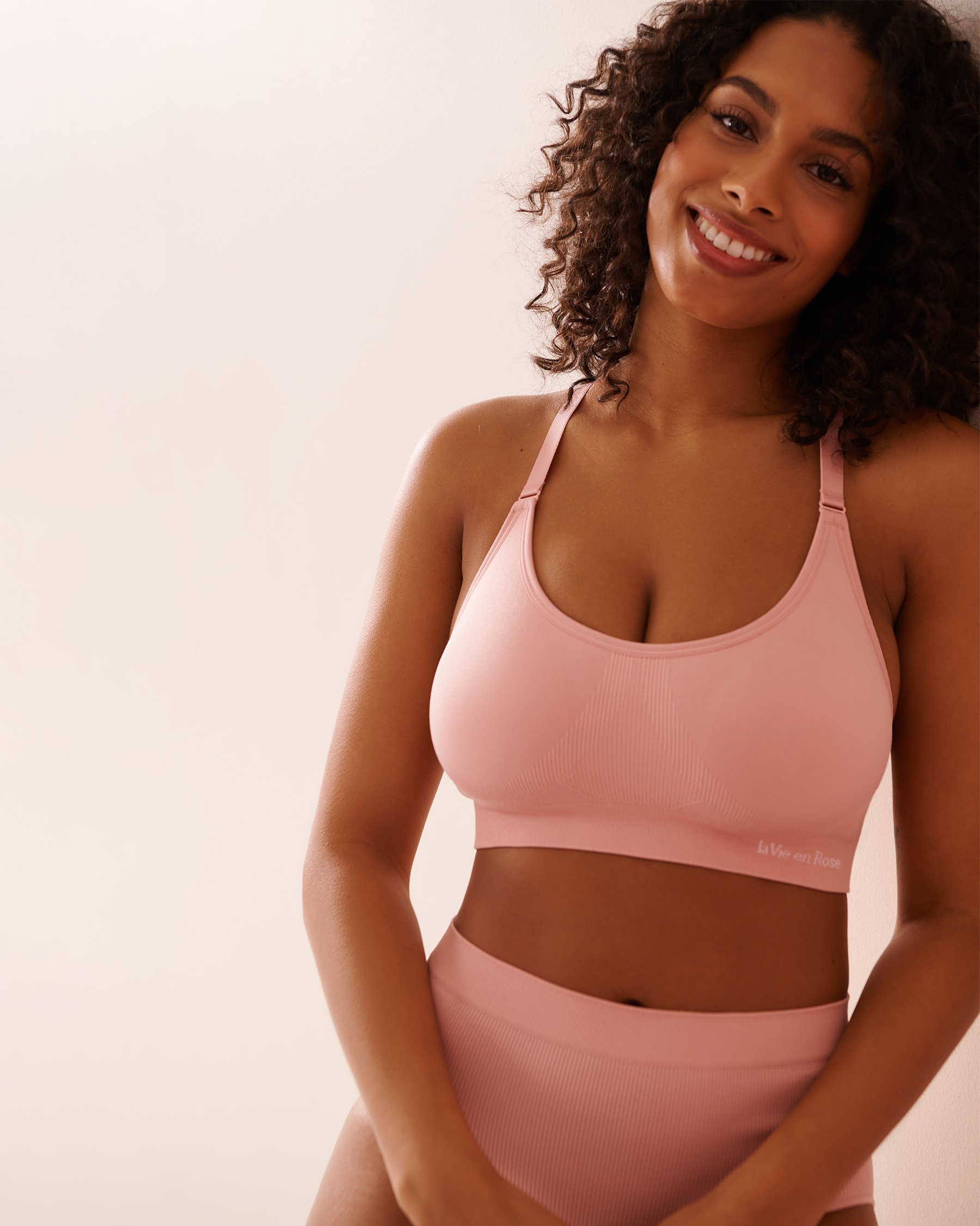 LA VIE EN ROSE Low Impact Racerback Seamless Sports Bra Petal Pink 10200485 - View4