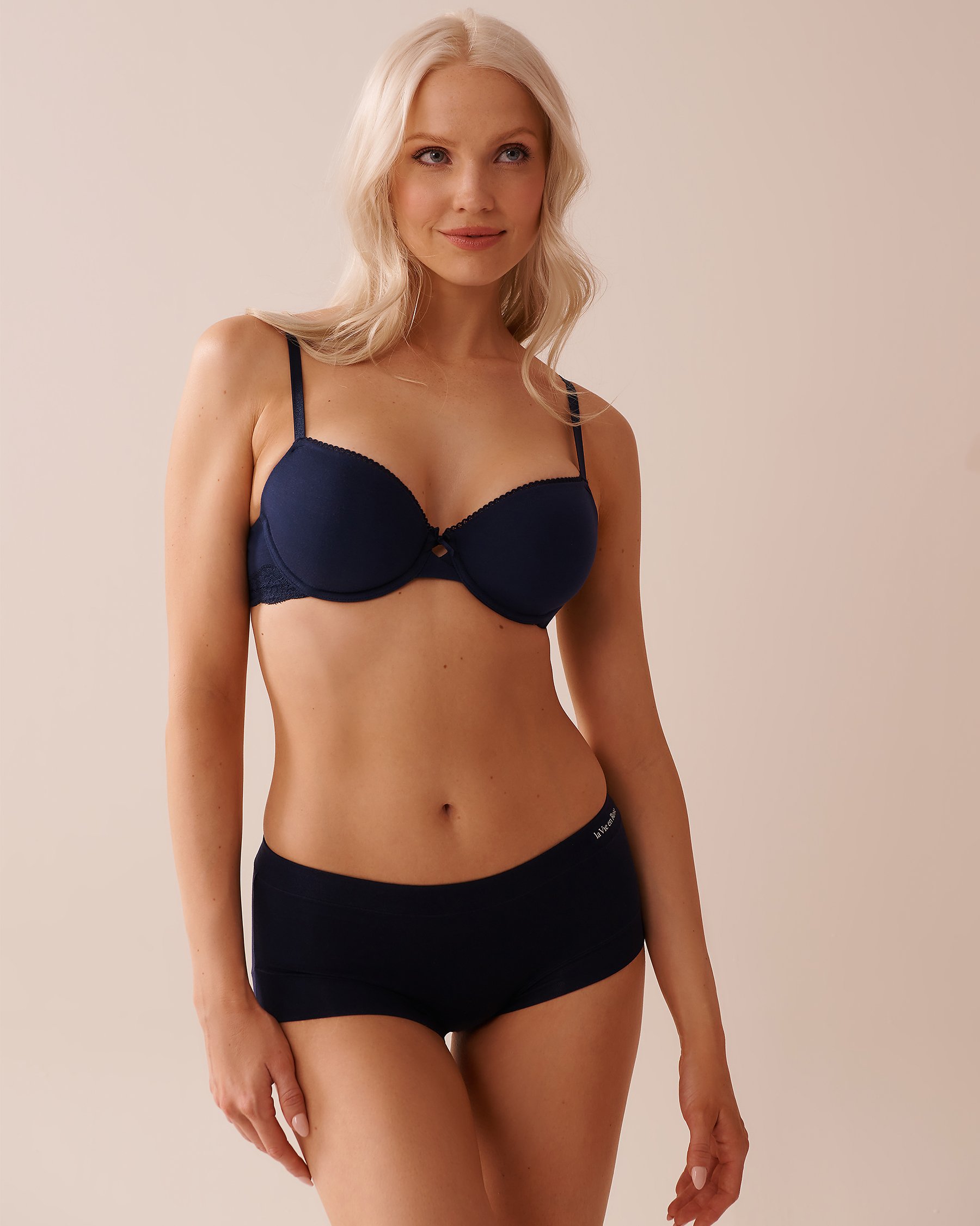 LA VIE EN ROSE Soutien-gorge doublure légère demi-buste en modal et dentelle Bleu marine 10200469 - View1