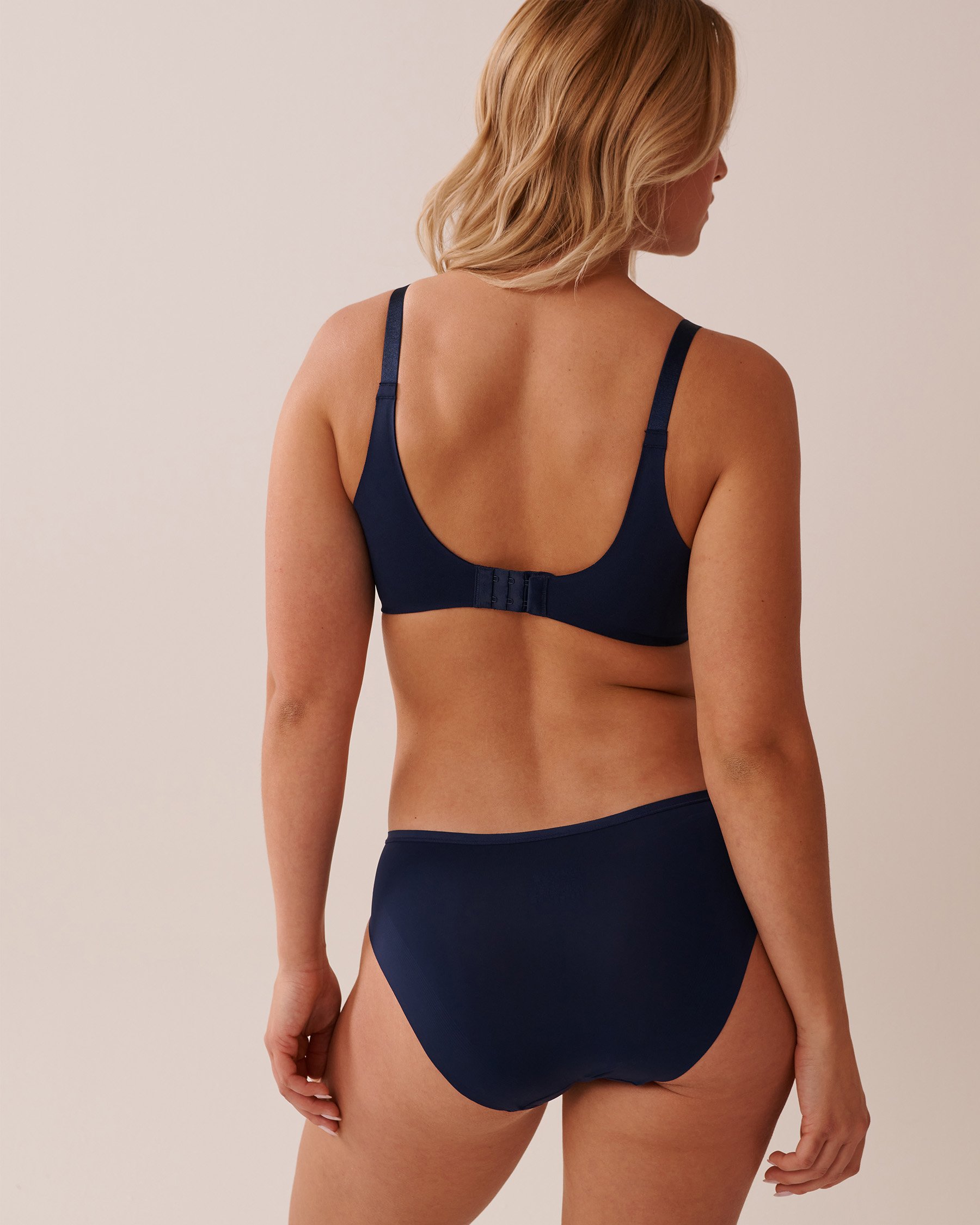 LA VIE EN ROSE Lightly Lined Sleek Back Bra Midnight Blue Garden 10200478 - View2