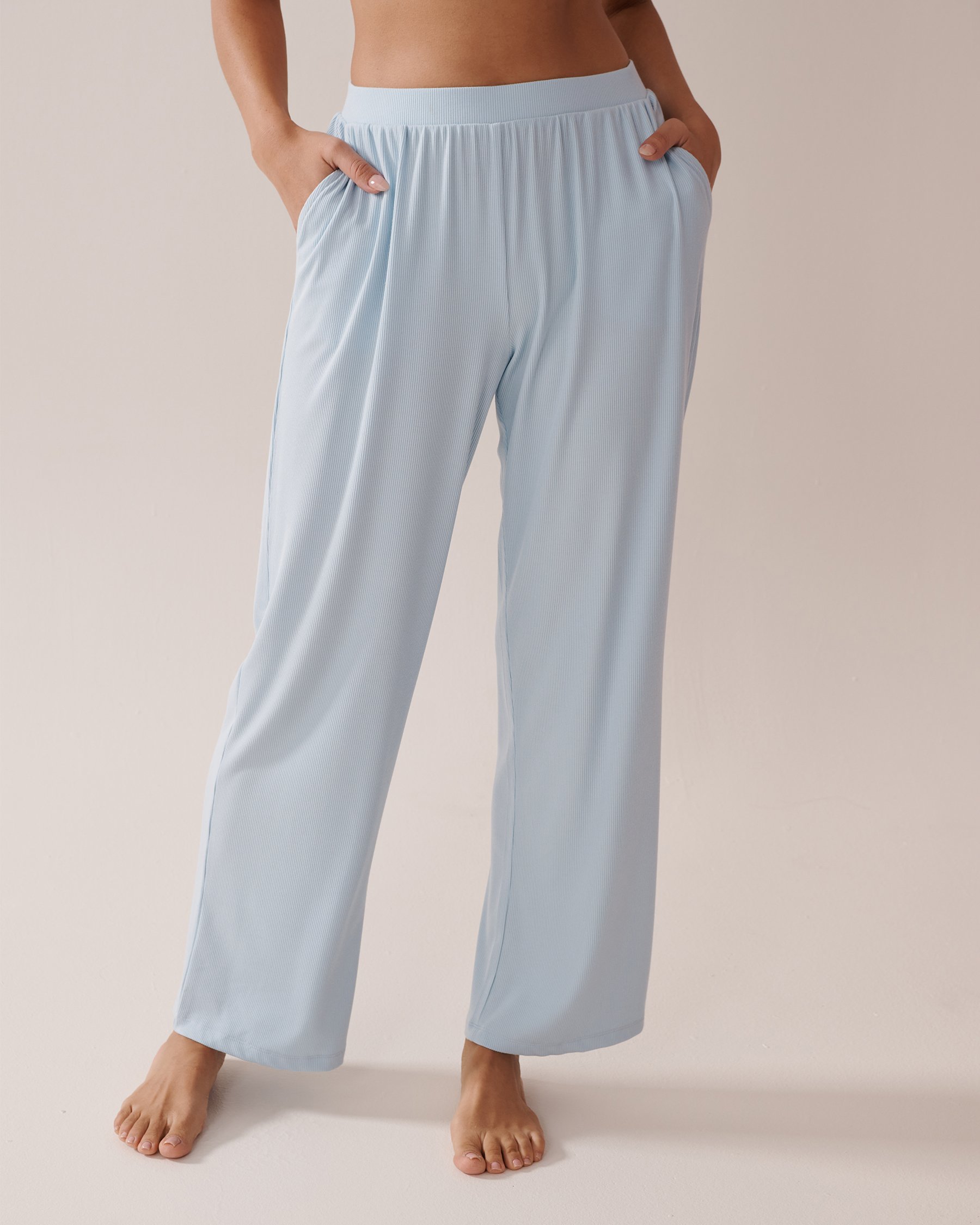 LA VIE EN ROSE Pantalon en modal côtelé Bleu ciel 60200123 - Voir1
