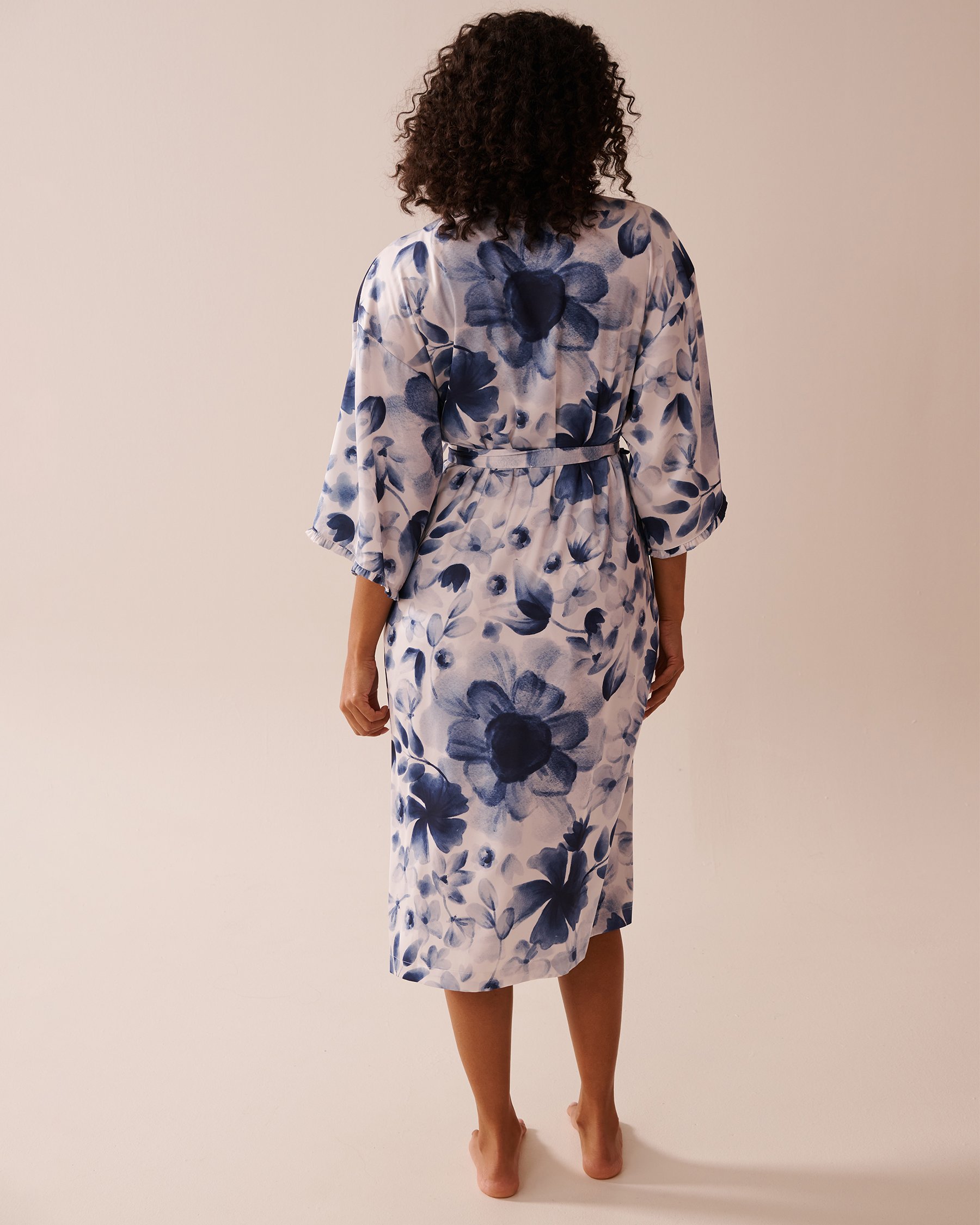 LA VIE EN ROSE Blue Floral Print Frill Detail Satin Kimono Night Garden 60600089 - View2