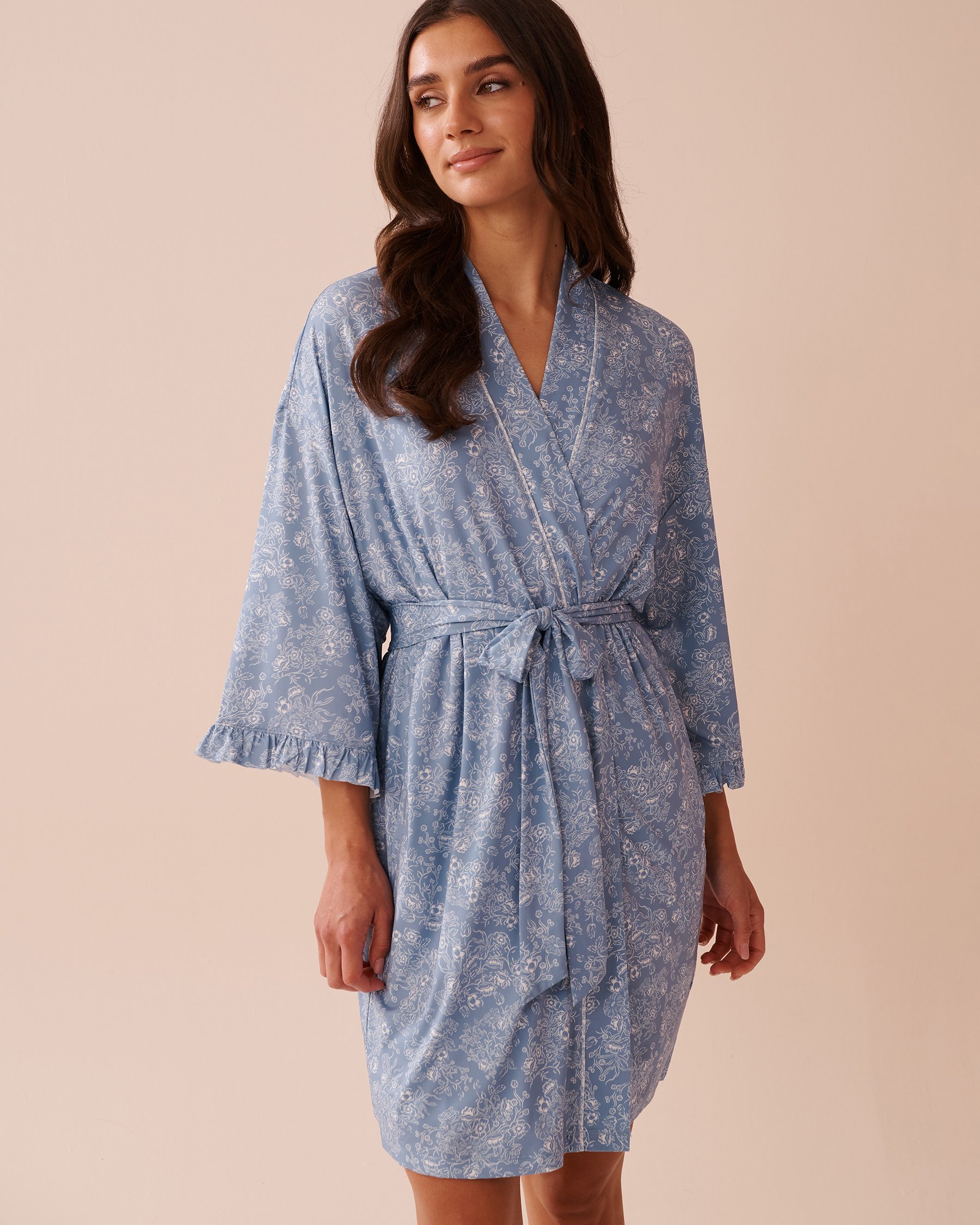 LA VIE EN ROSE White Floral Print Recycled Fibers Ruffled Kimono Morning Dew 60600091 - View1