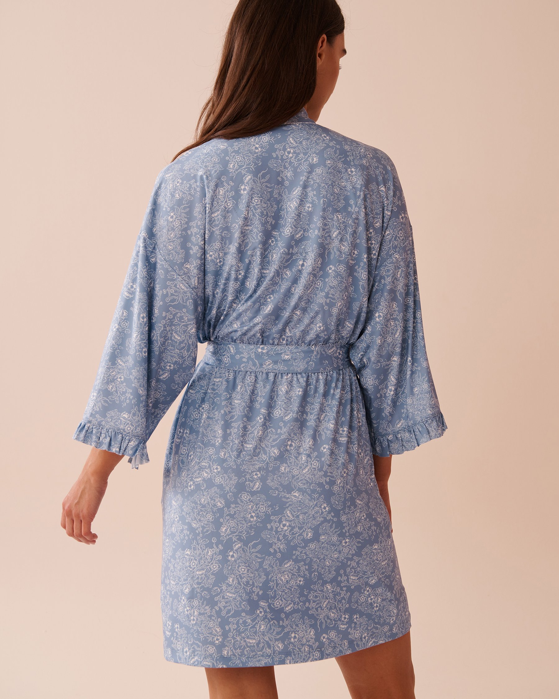LA VIE EN ROSE White Floral Print Recycled Fibers Ruffled Kimono Morning Dew 60600091 - View2
