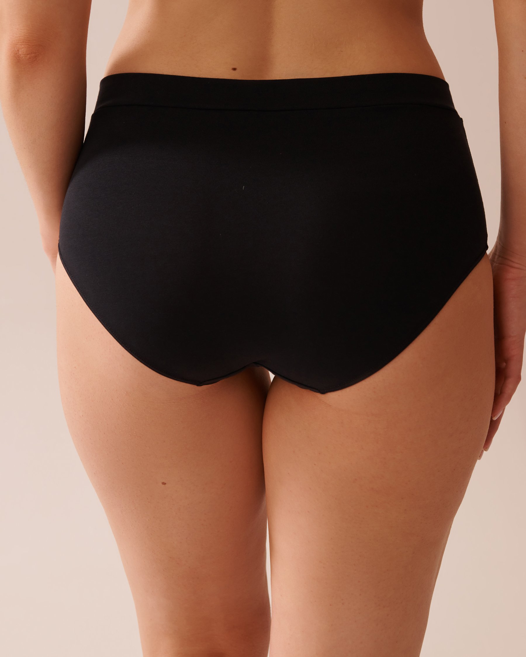 LA VIE EN ROSE Cotton High Waist Bikini Panty Black 20100574 - View2