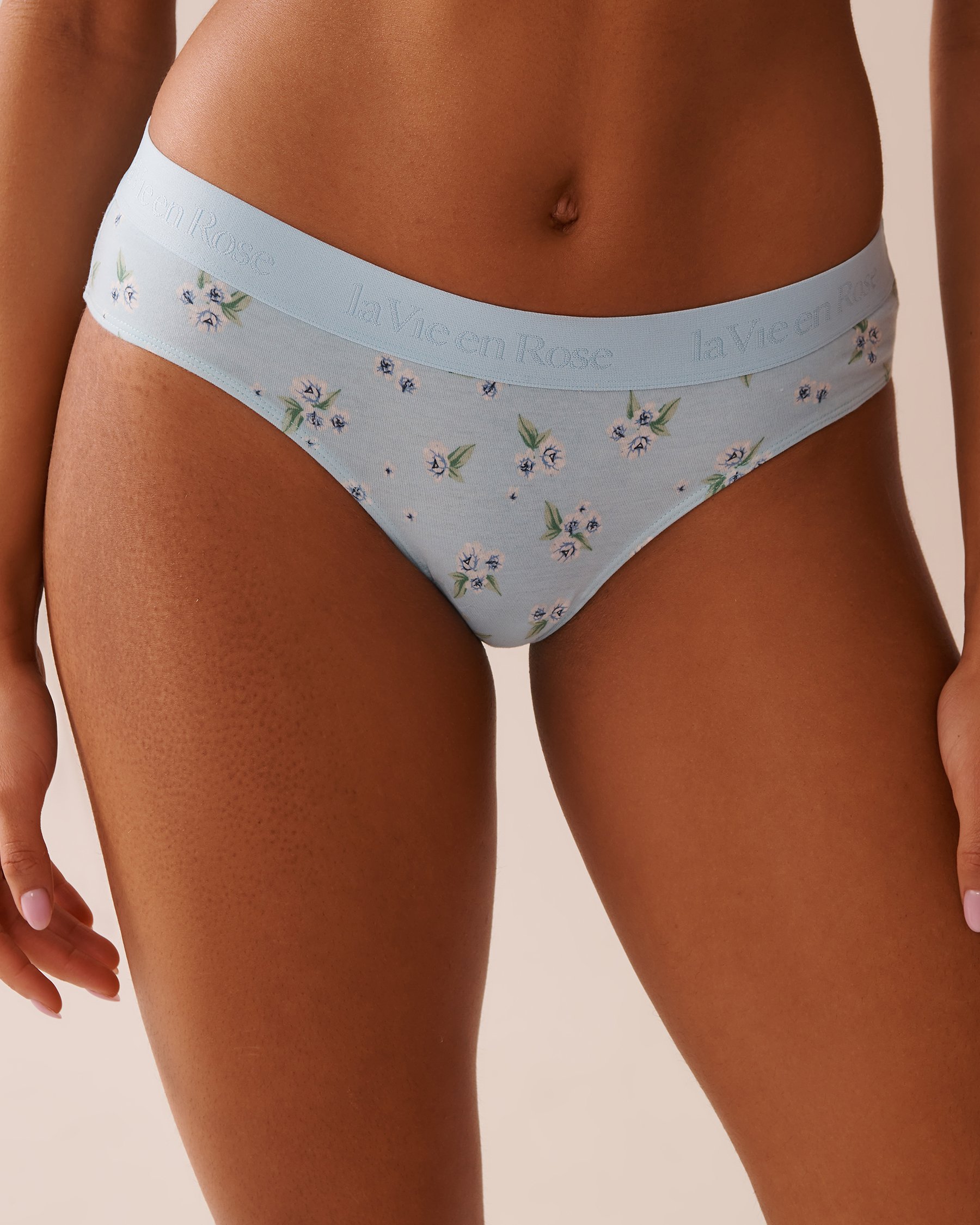 LA VIE EN ROSE Cotton and Logo Elastic Band Bikini Panty Blue/Hydrangeas 20100578 - View1
