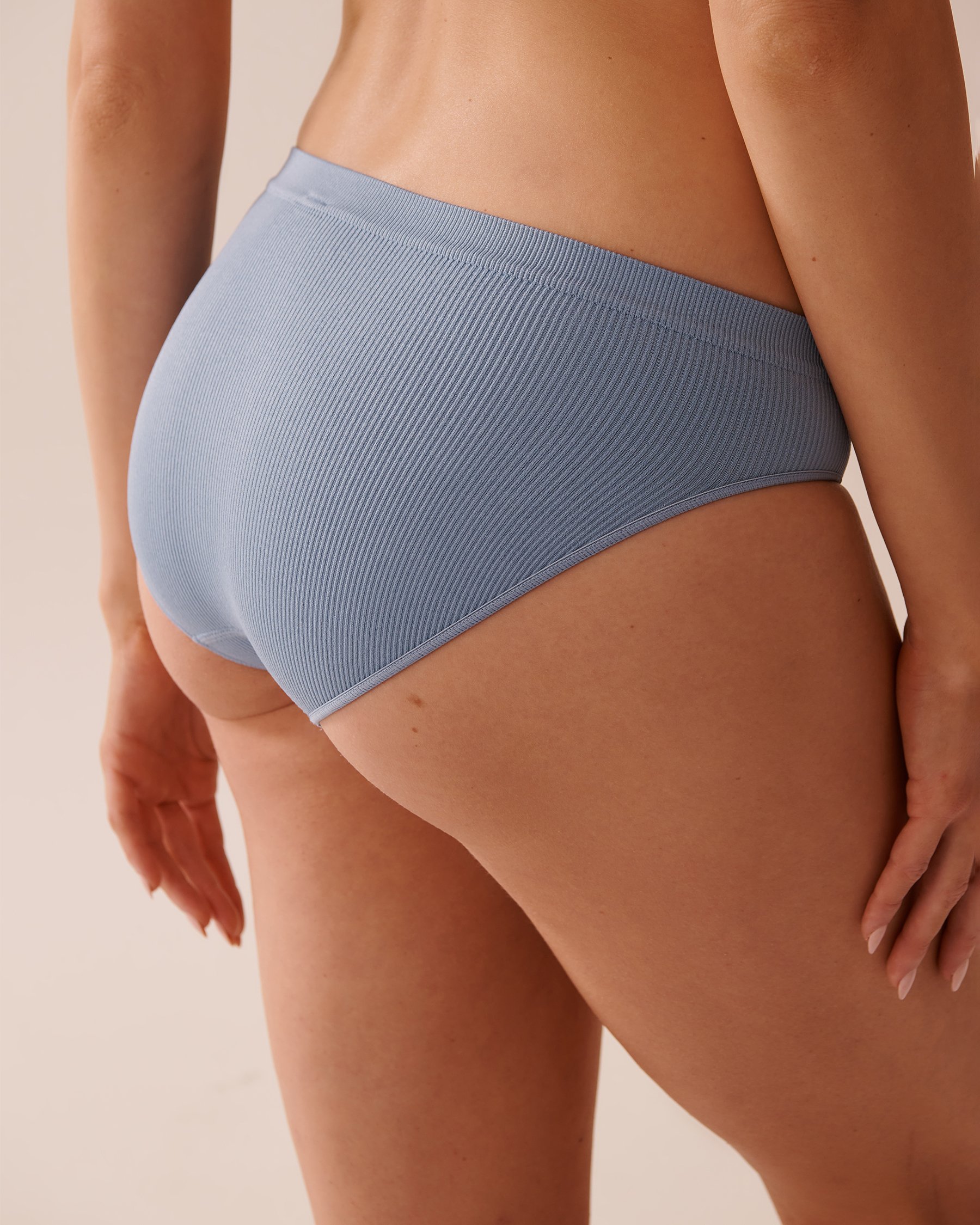 LA VIE EN ROSE Culotte bikini côtelée en tissu sans coutures Bleu nuage 20200591 - Voir2