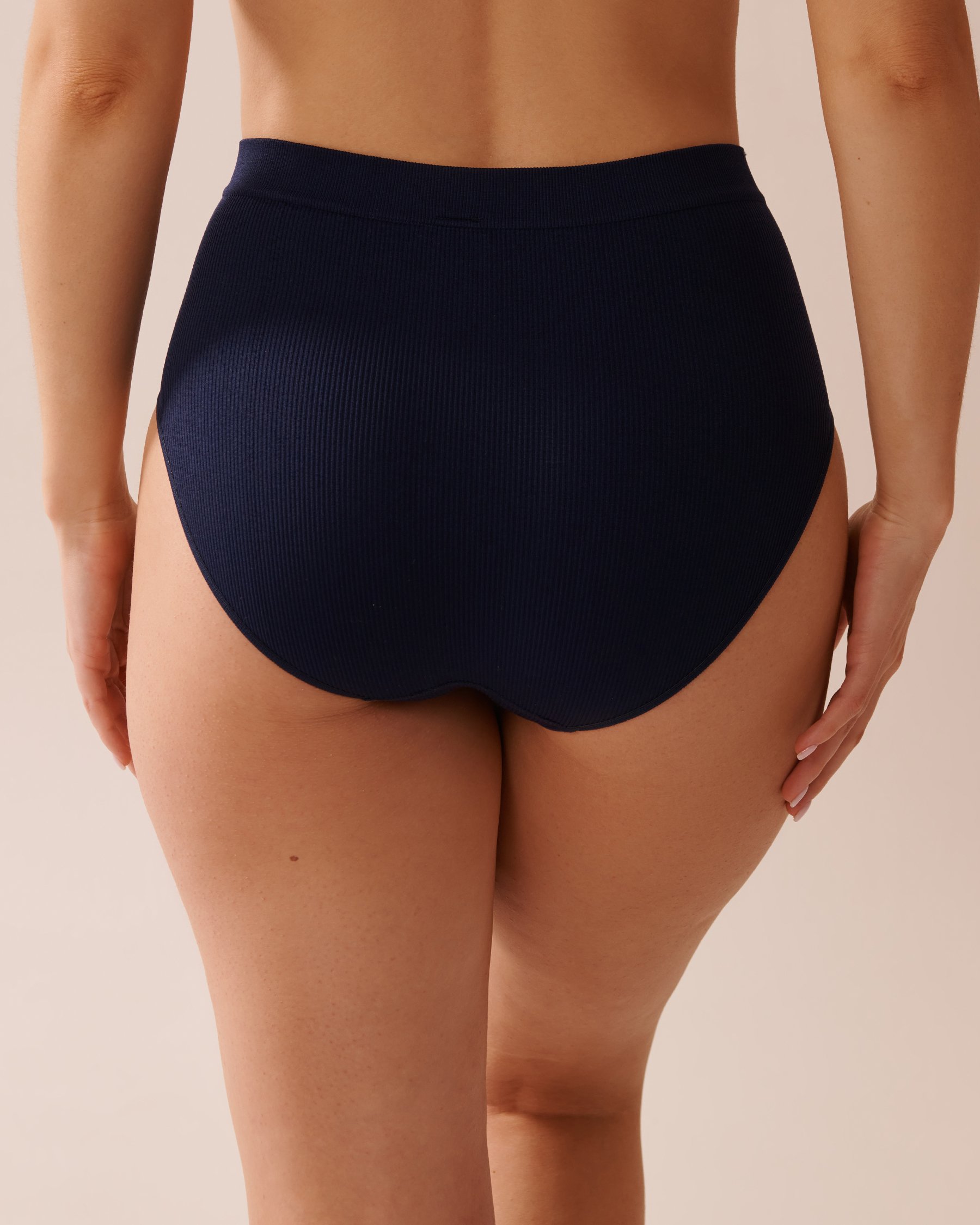 LA VIE EN ROSE Seamless Fabric Ribbed High Waist Bikini Panty Navy Blue 20200593 - View2
