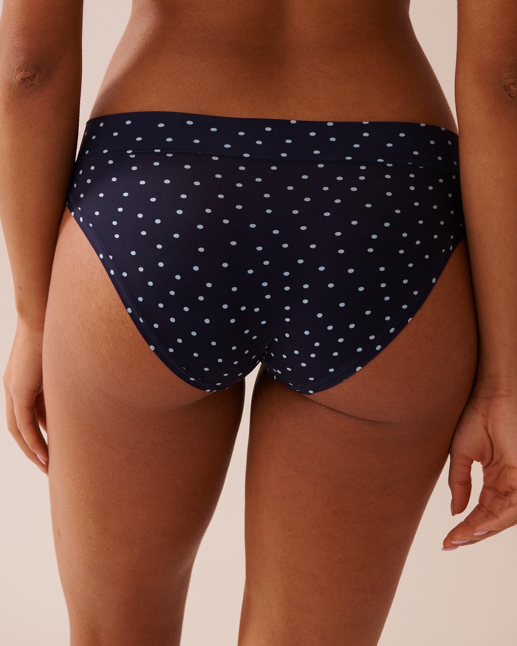 LA VIE EN ROSE Perfect Fit Bikini Panty Navy Blue/Polka Dot 20200599 - View2