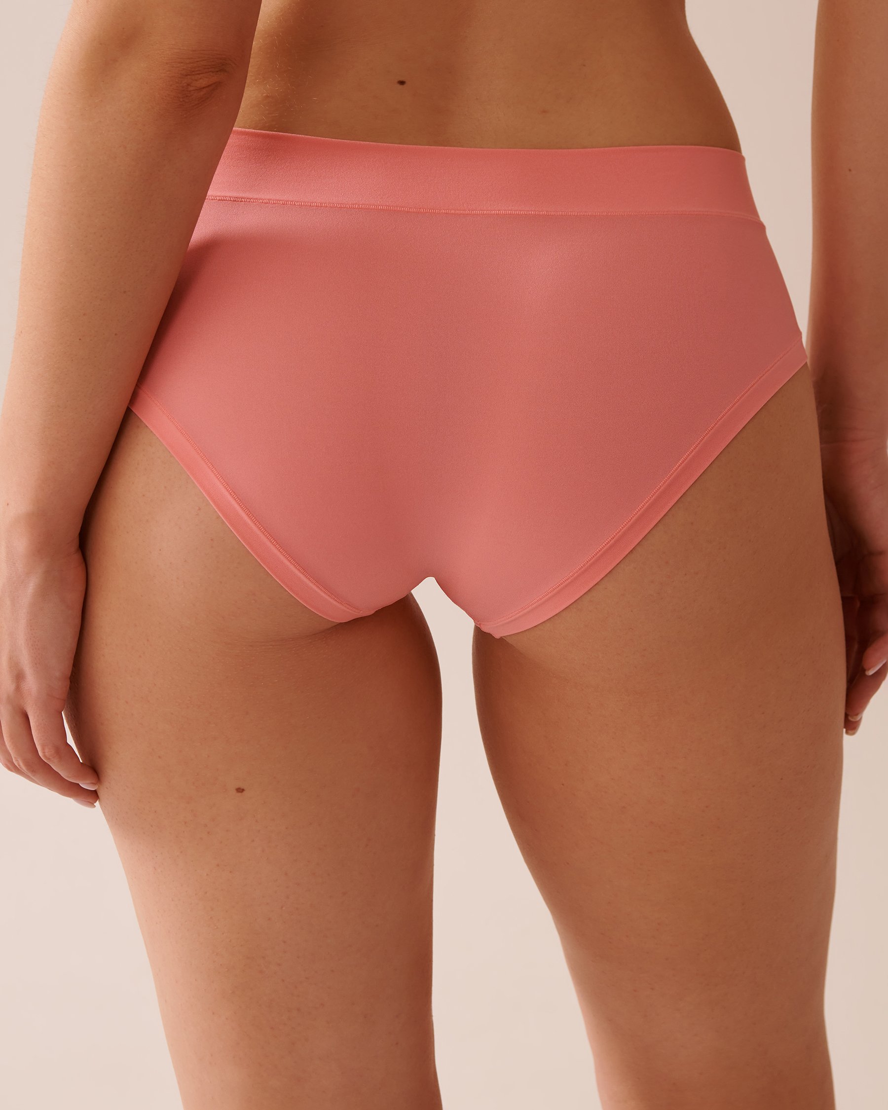 LA VIE EN ROSE Perfect Fit Hiphugger Panty Tulip Pink 20200600 - View2