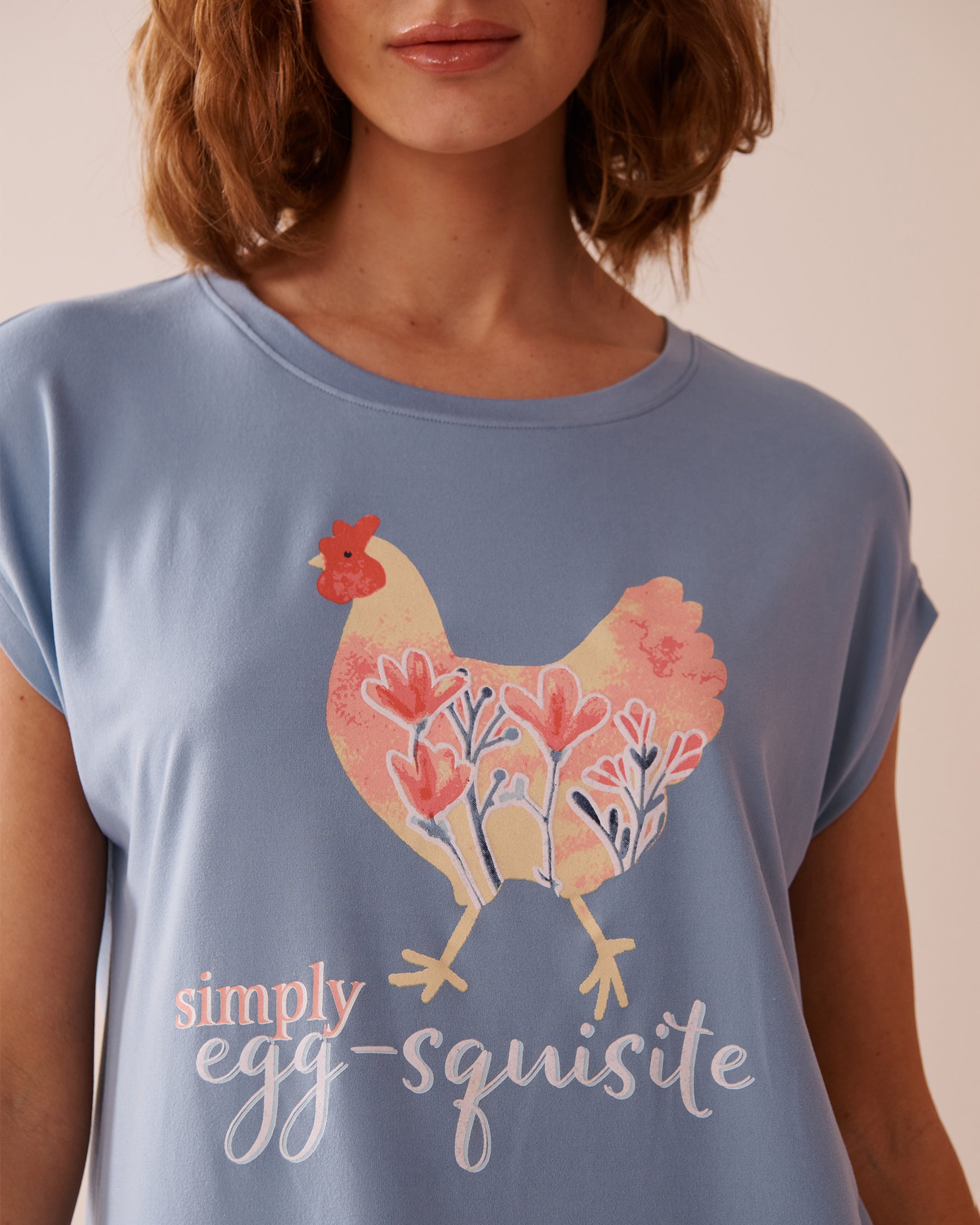 LA VIE EN ROSE Chicken Print Super Soft T-shirt Cloud Blue 40100710 - View7
