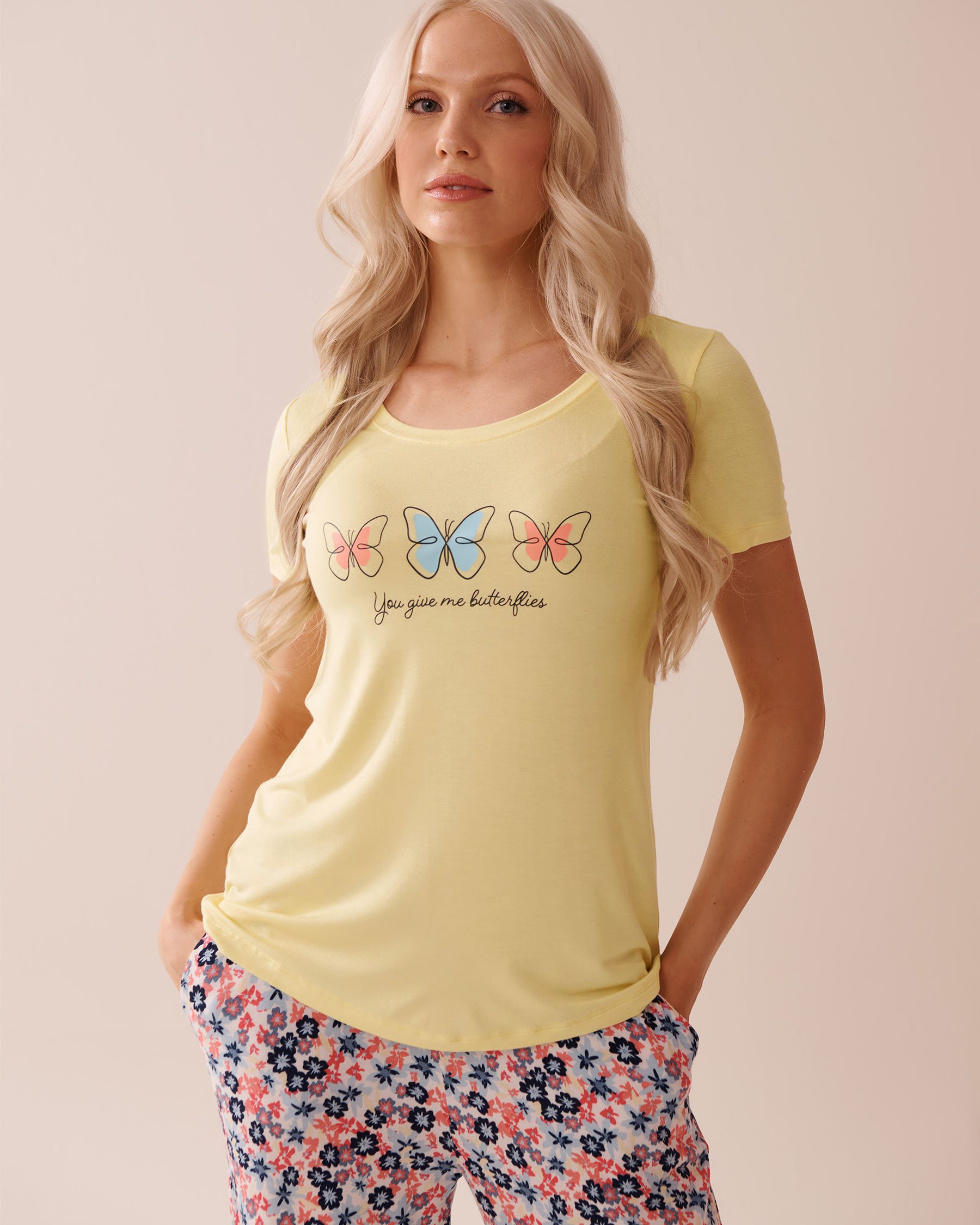LA VIE EN ROSE Chandail manches courtes en jersey doux imprimé papillon Jaune citron 40100719 - Voir1