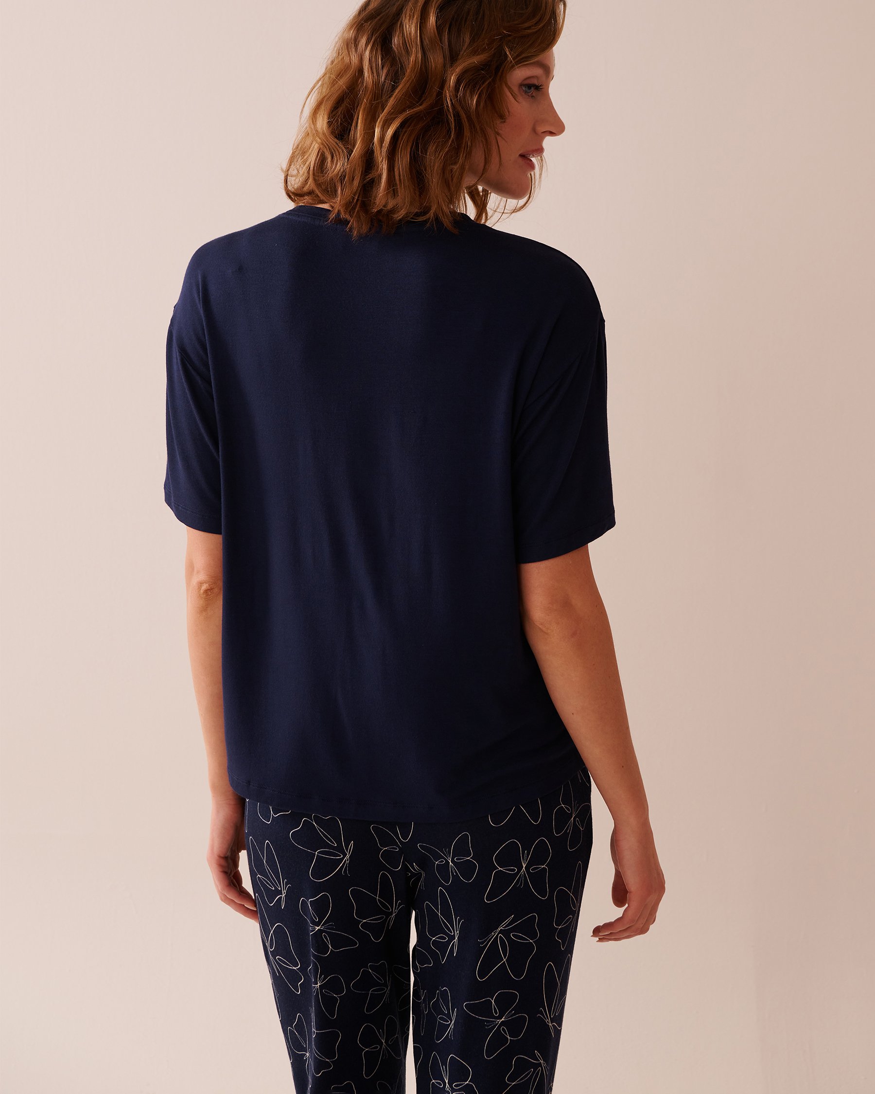 LA VIE EN ROSE Chandail manches courtes tombantes en jersey doux imprimé papillon Bleu marine 40100720 - Voir3