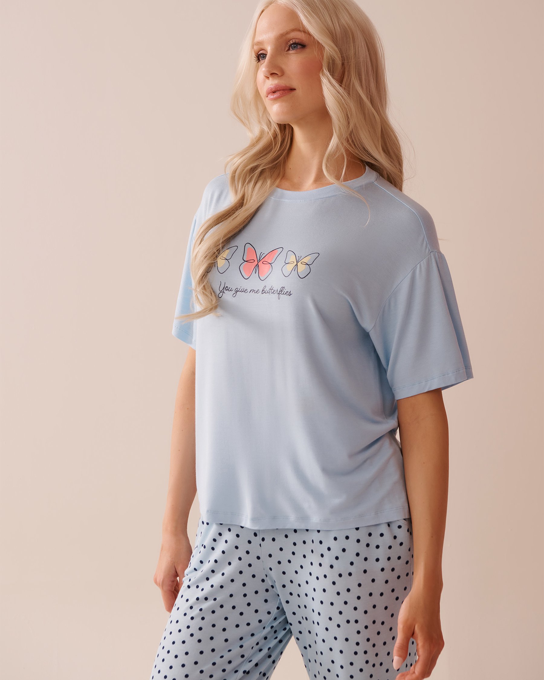 LA VIE EN ROSE Chandail manches courtes tombantes en jersey doux imprimé papillon Bleu ciel 40100720 - Voir1