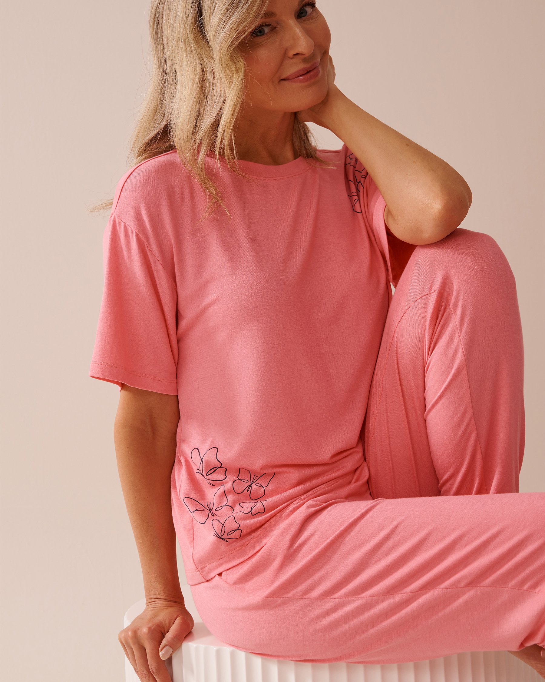 LA VIE EN ROSE Butterfly Print Soft Jersey Drop Shoulder T-shirt Tulip Pink 40100720 - View1