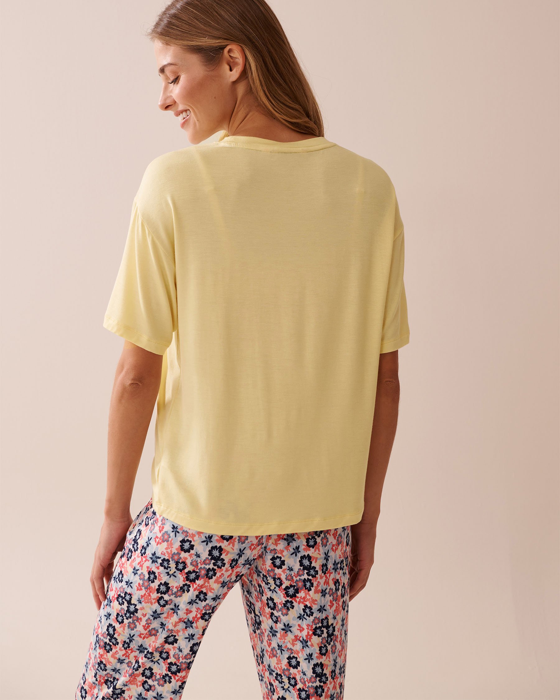 LA VIE EN ROSE Chandail manches courtes tombantes en jersey doux imprimé papillon Jaune citron 40100720 - View2