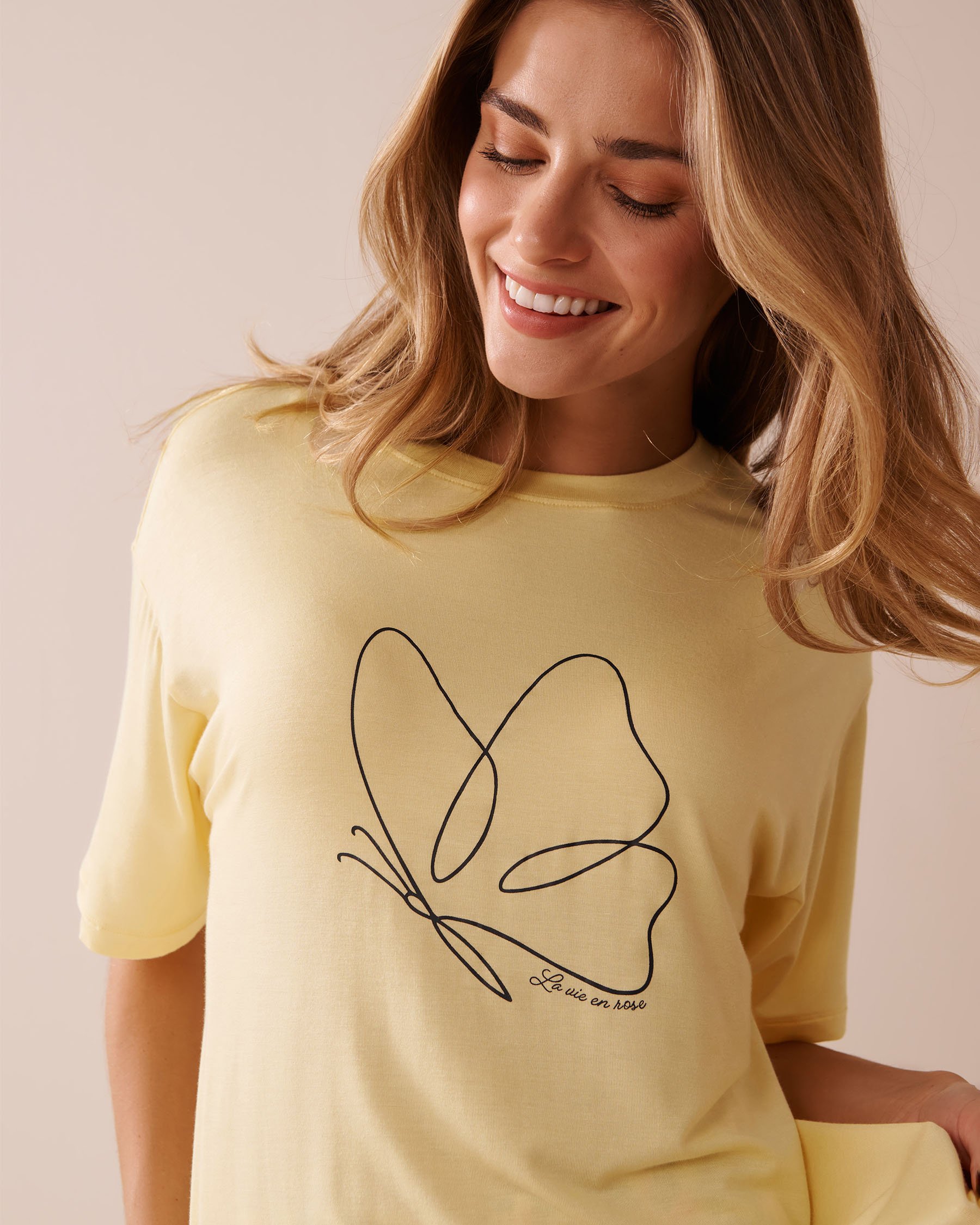 LA VIE EN ROSE Chandail manches courtes tombantes en jersey doux imprimé papillon Jaune citron 40100720 - View3