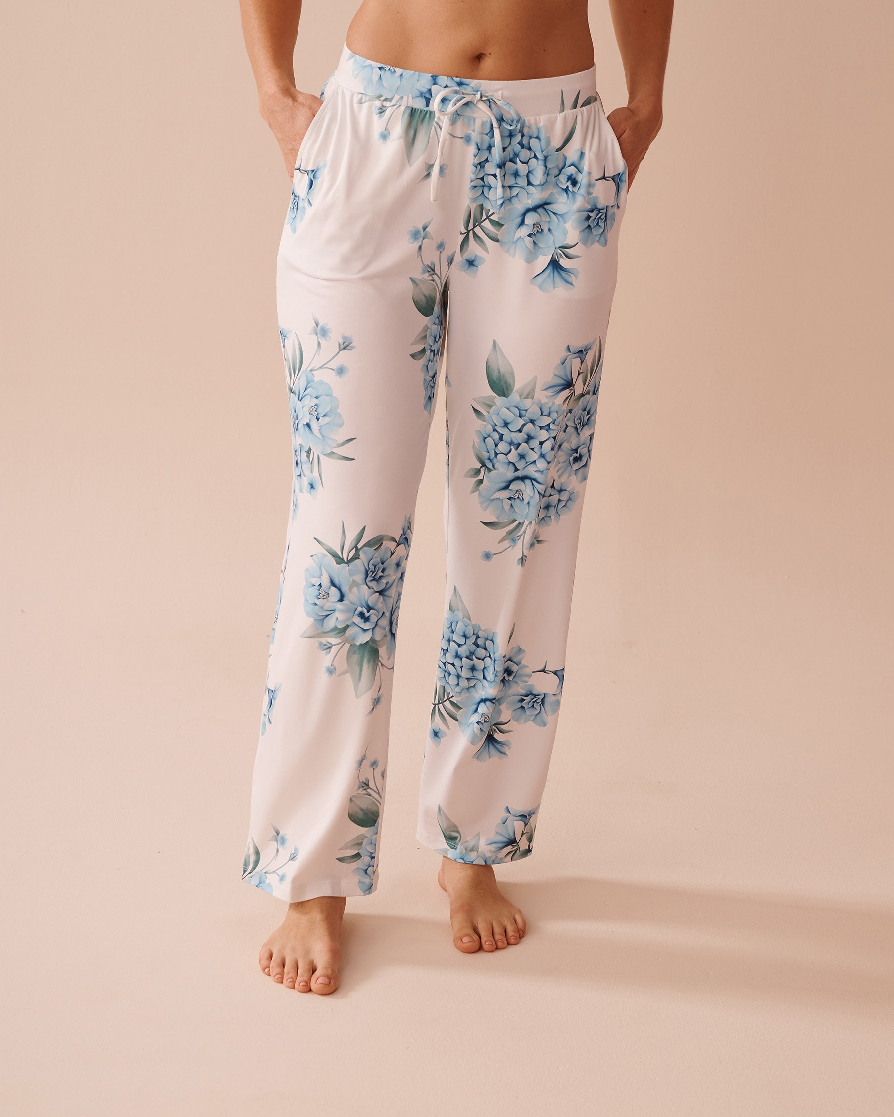 LA VIE EN ROSE Hydrangea Print Super Soft Pajama Pants Blue Hydrangea Garden 40200694 - View1
