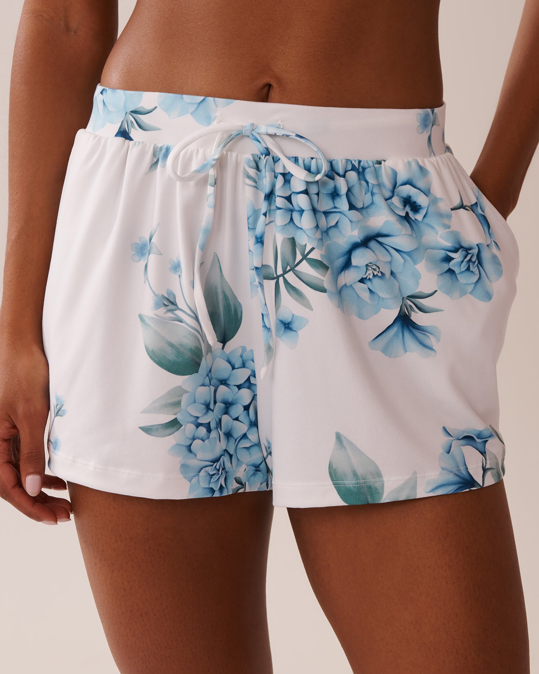 LA VIE EN ROSE Hydrangea Print Super Soft Pajama Shorts Blue Hydrangea Garden 40200695 - View1