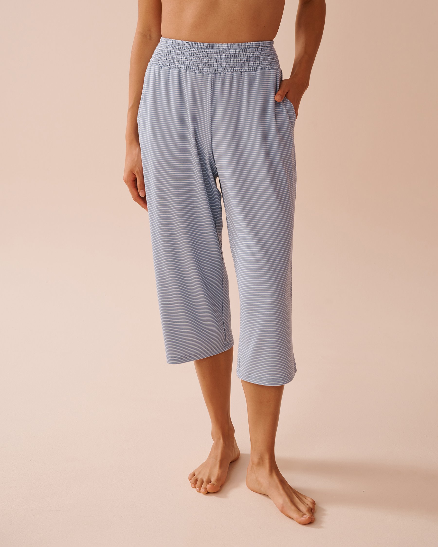 LA VIE EN ROSE Capri de pyjama ultra doux rayures bleues Rayures bleu nuage 40200697 - Voir1