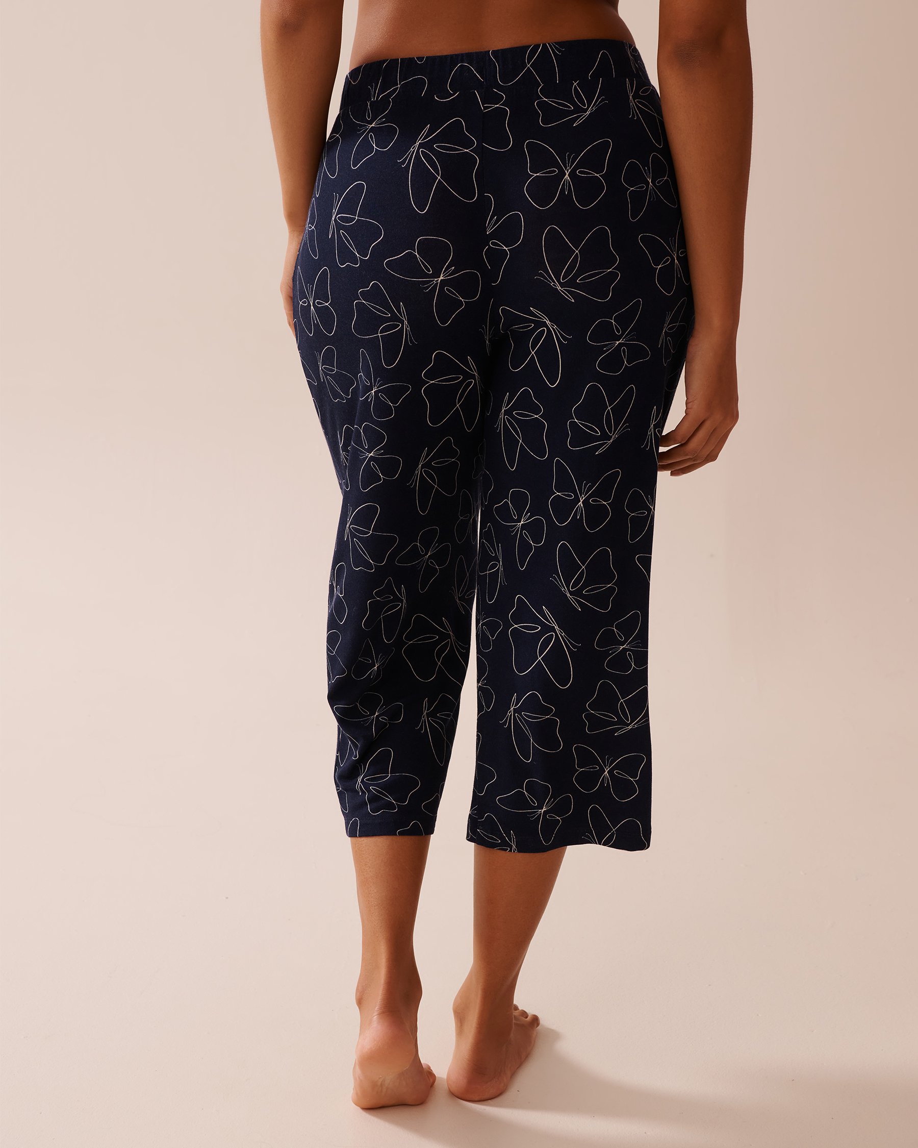 LA VIE EN ROSE Capri de pyjama en jersey doux imprimé papillon Bleu marine/Papillons 40200709 - Voir2
