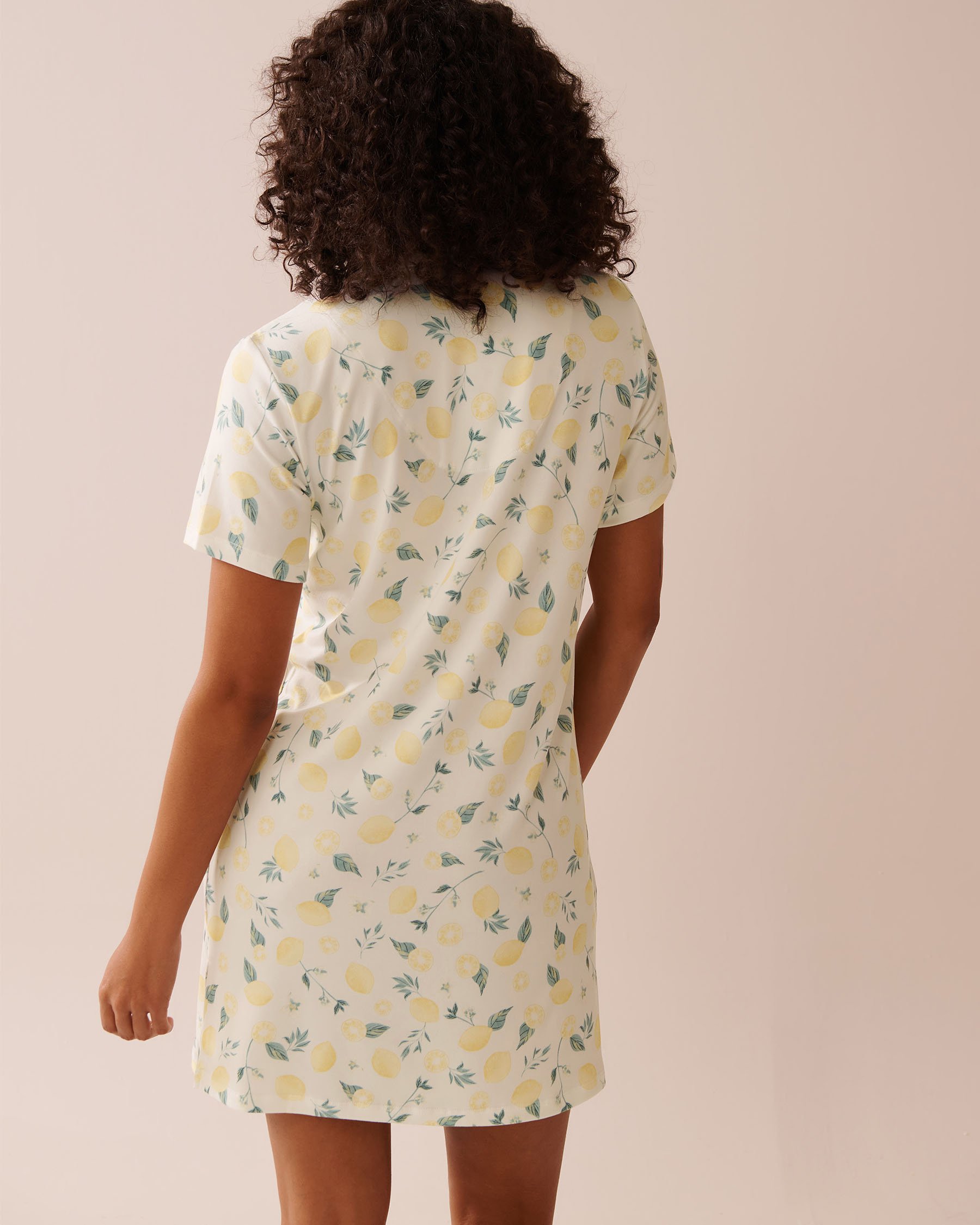 LA VIE EN ROSE Lemon Print Super Soft Button-down Sleepshirt White/Lemons 40500424 - View2
