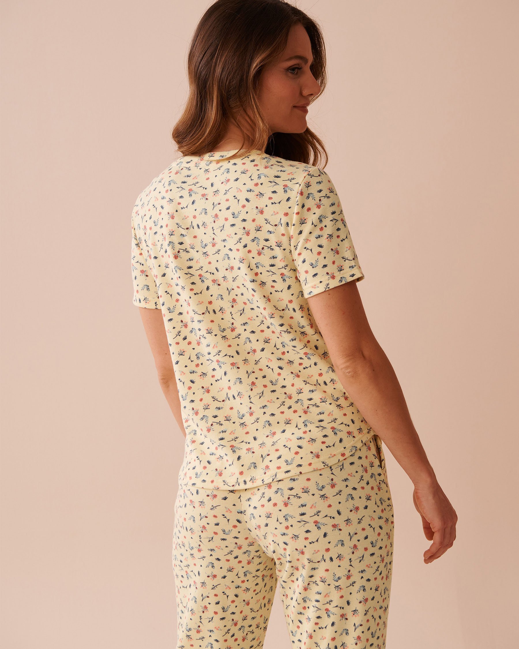 LA VIE EN ROSE Ditsy Floral Print Ribbed T-shirt Spring Bouquet 40100713 - View2