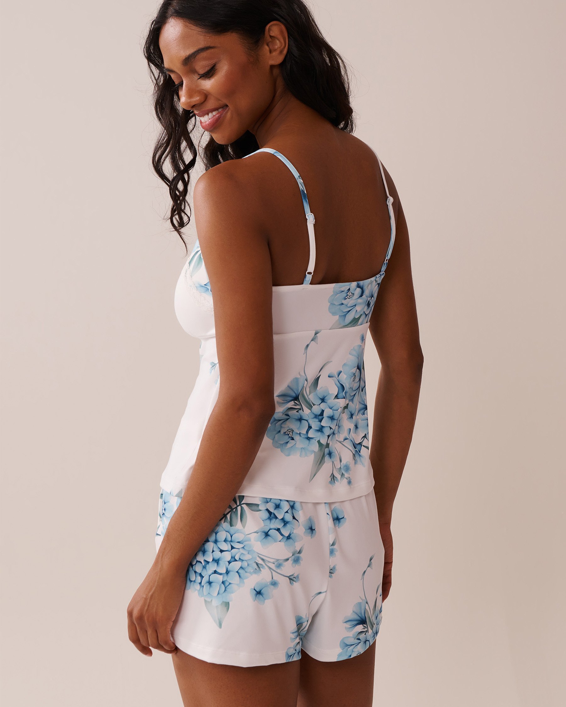 LA VIE EN ROSE Hydrangea Print Super Soft Cami Blue Hydrangea Garden 40100707 - View2