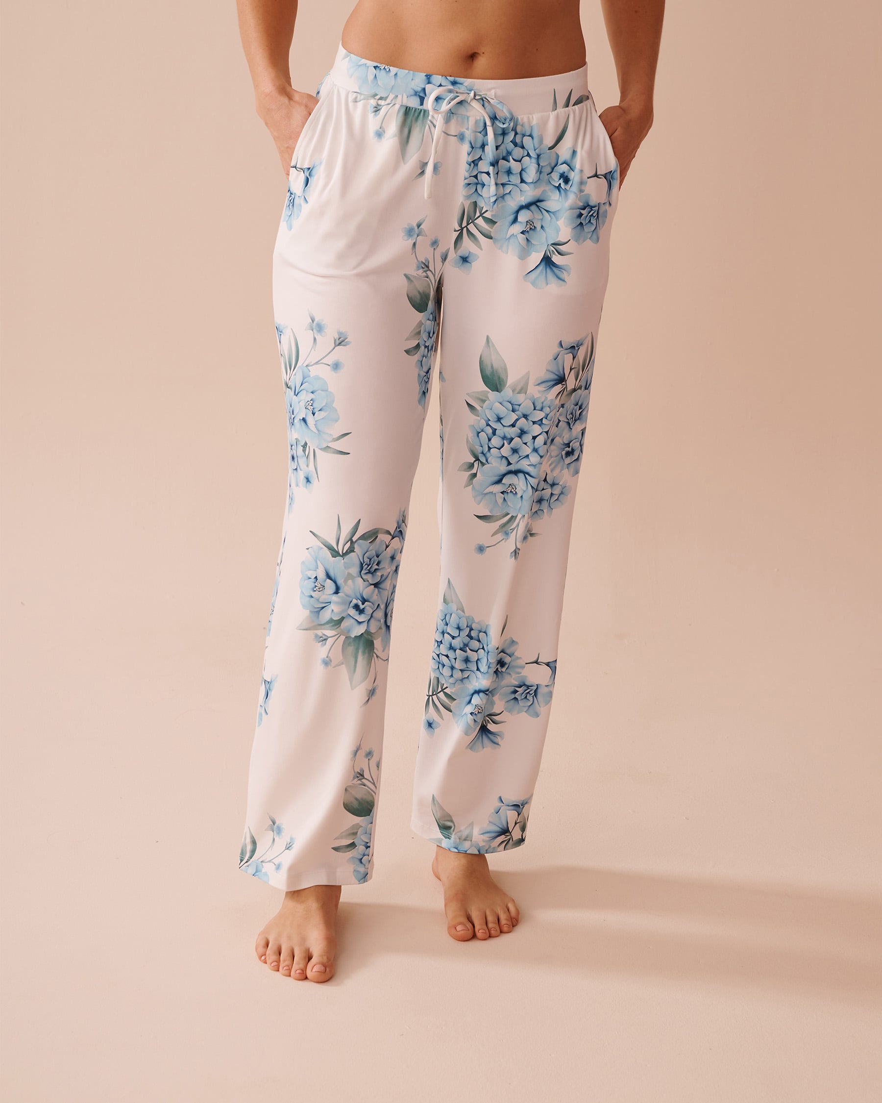 LA VIE EN ROSE Hydrangea Print Super Soft Pajama Pants Blue Hydrangea Garden 40200694 - View1