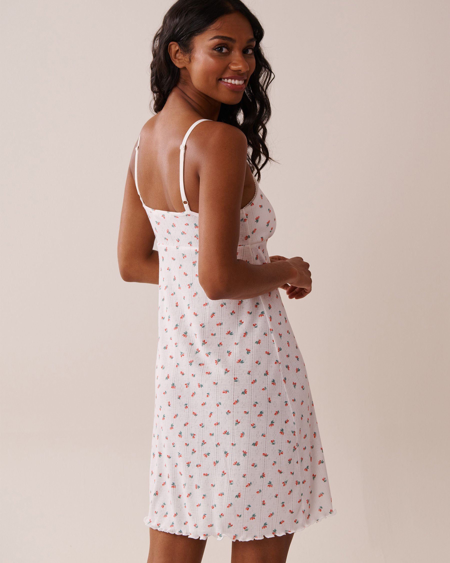 LA VIE EN ROSE Strawberry Print Lettuce Edge Pointelle Nightie White/Strawberries 40500413 - View2