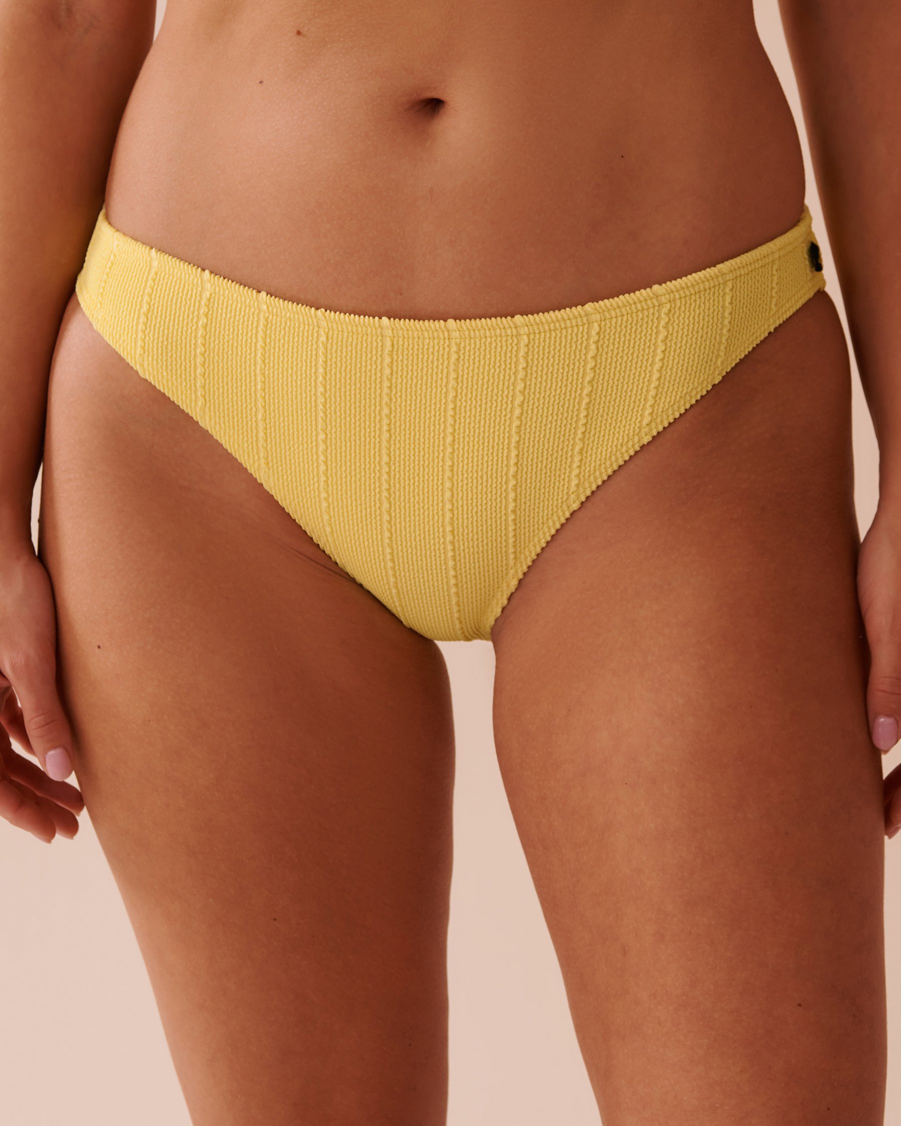 LA VIE EN ROSE AQUA Bas de bikini brésilien taille basse texturé CITRUS Citron pastel 70300662 - Voir1
